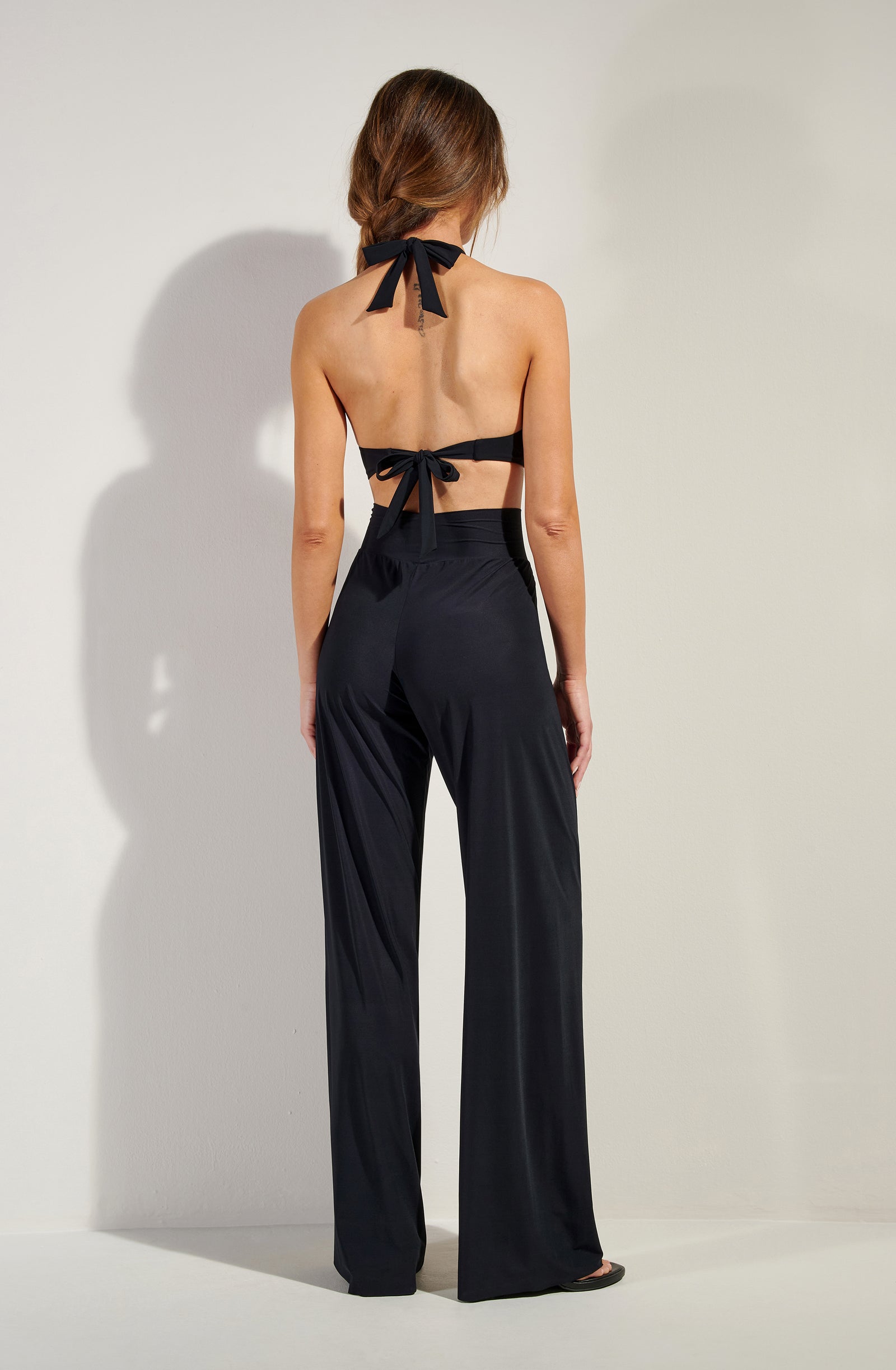 pain-de-sucre-annae-haut-de-maillot-triangle-noir-anneau-dor image 2