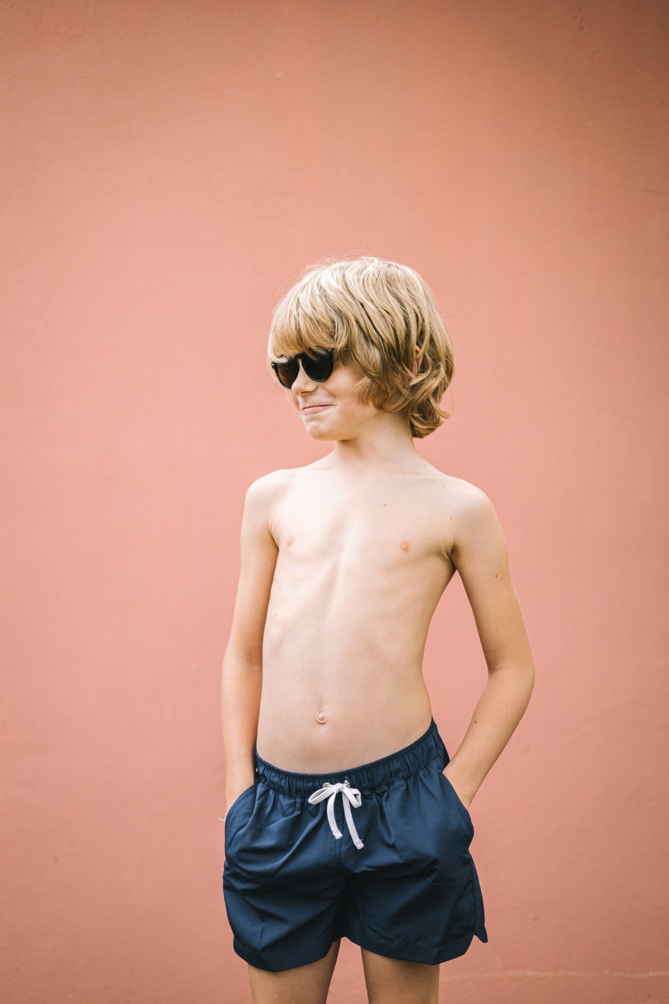 les-ultraviolettes-corsaire-short-de-bain-anti-uv-gar-on-bleu-marine image 2