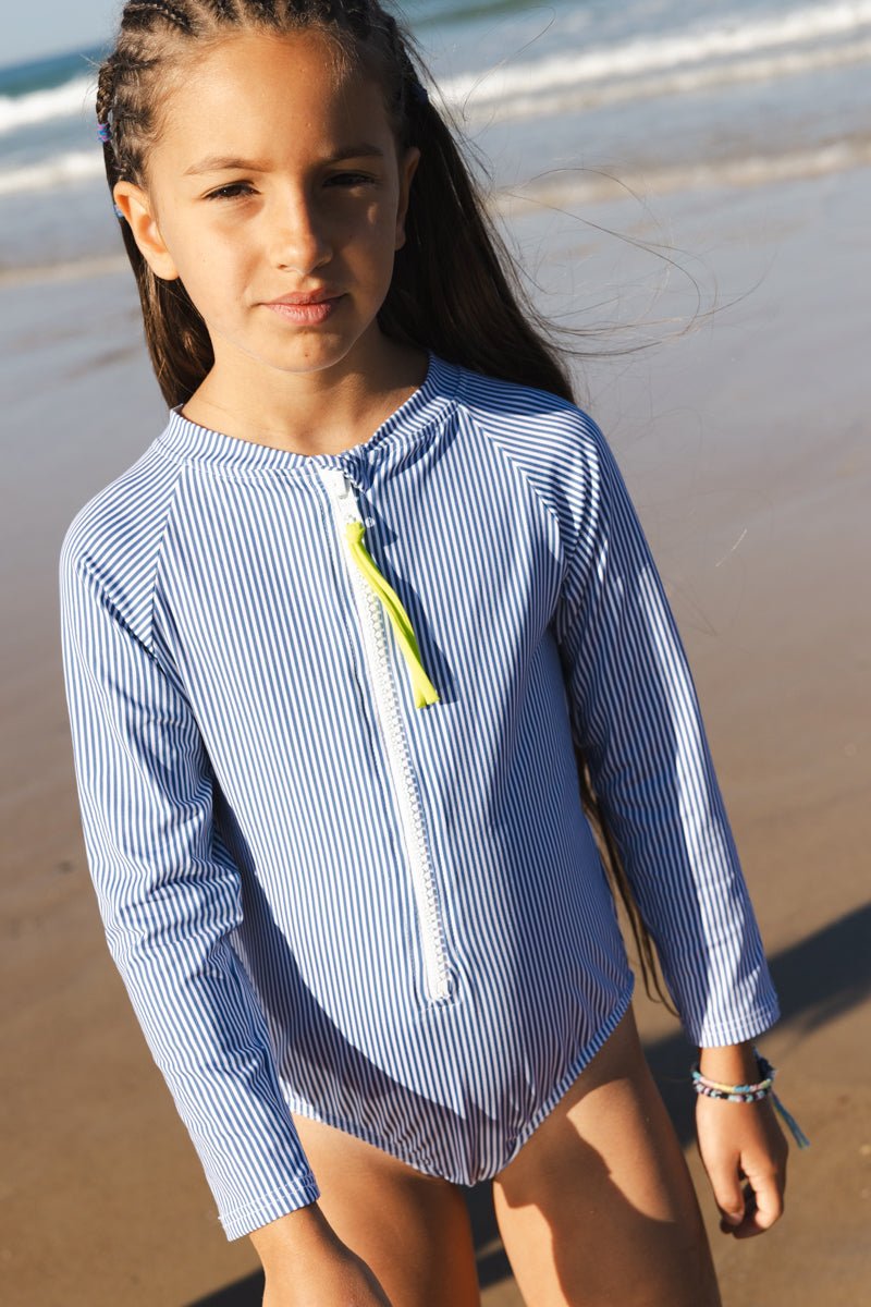 les-ultraviolettes-mini-milos-summer-in-biarritz-maillot-anti-uv-manches-longues image 2