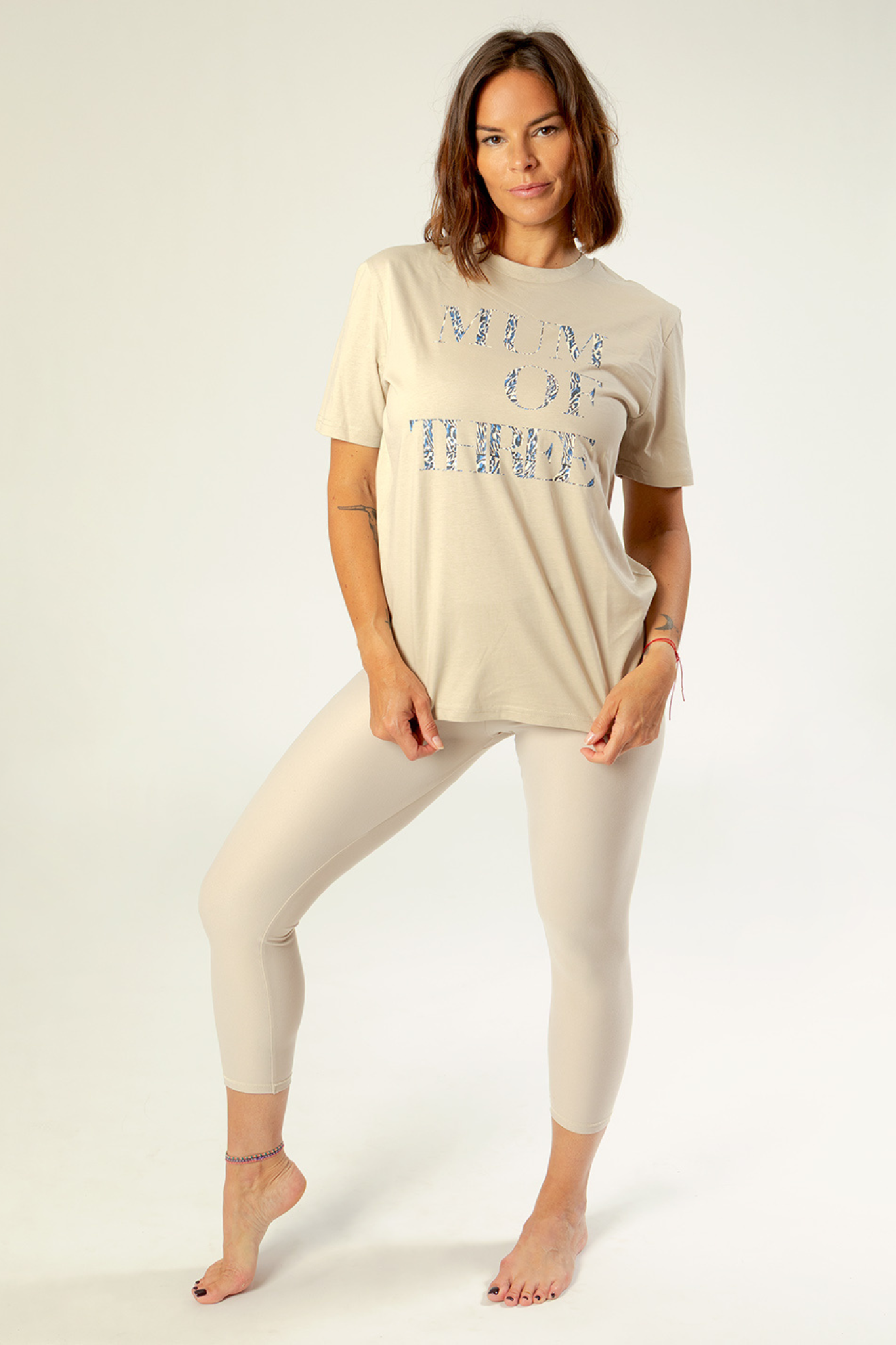 luz-collections-t-shirt-mum-of-beige-t-shirt-en-coton-bio-coupe-ample-personnali image 2