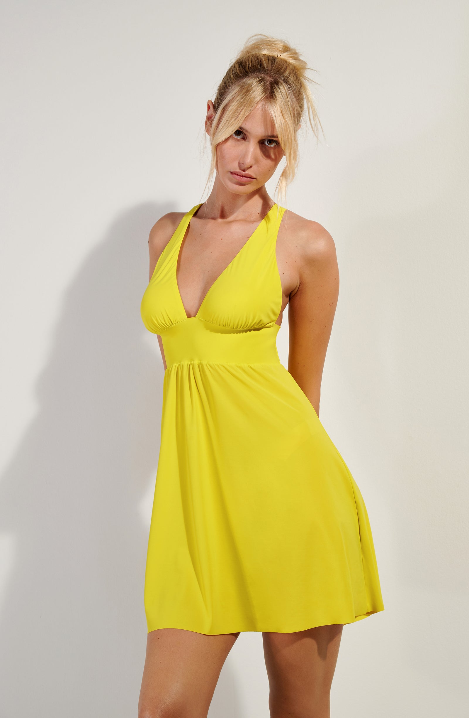 pain-de-sucre-marylou-robe-courte-citron-bretelles-multipositions image 3