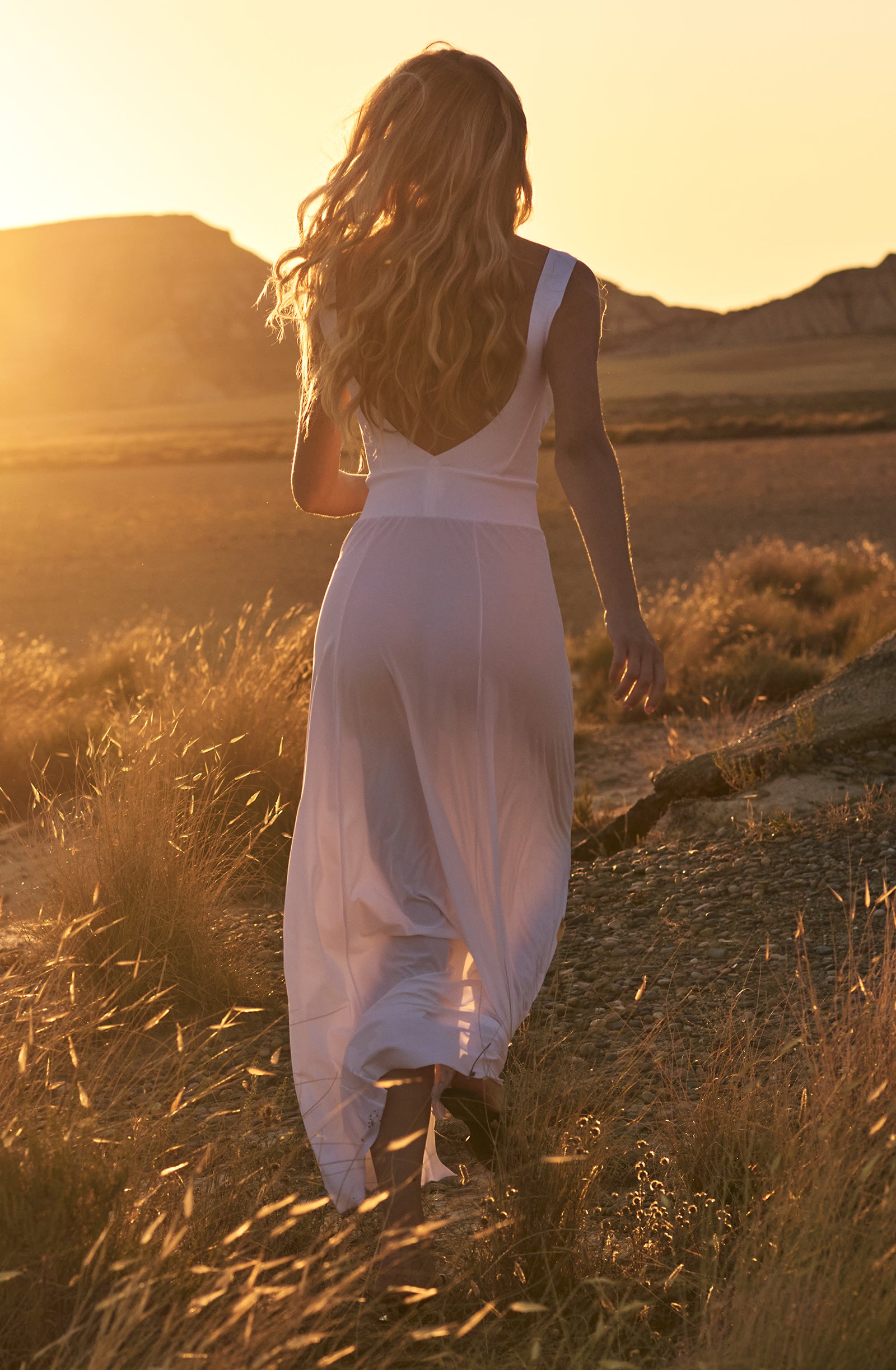 pain-de-sucre-ralia-robe-longue-dos-nu-blanc image 5