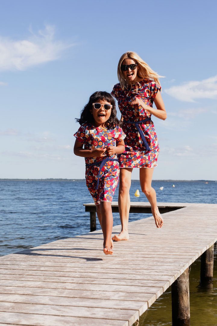 les-ultraviolettes-mini-guincho-robe-de-plage-anti-uv-enfant-flower-power image 1