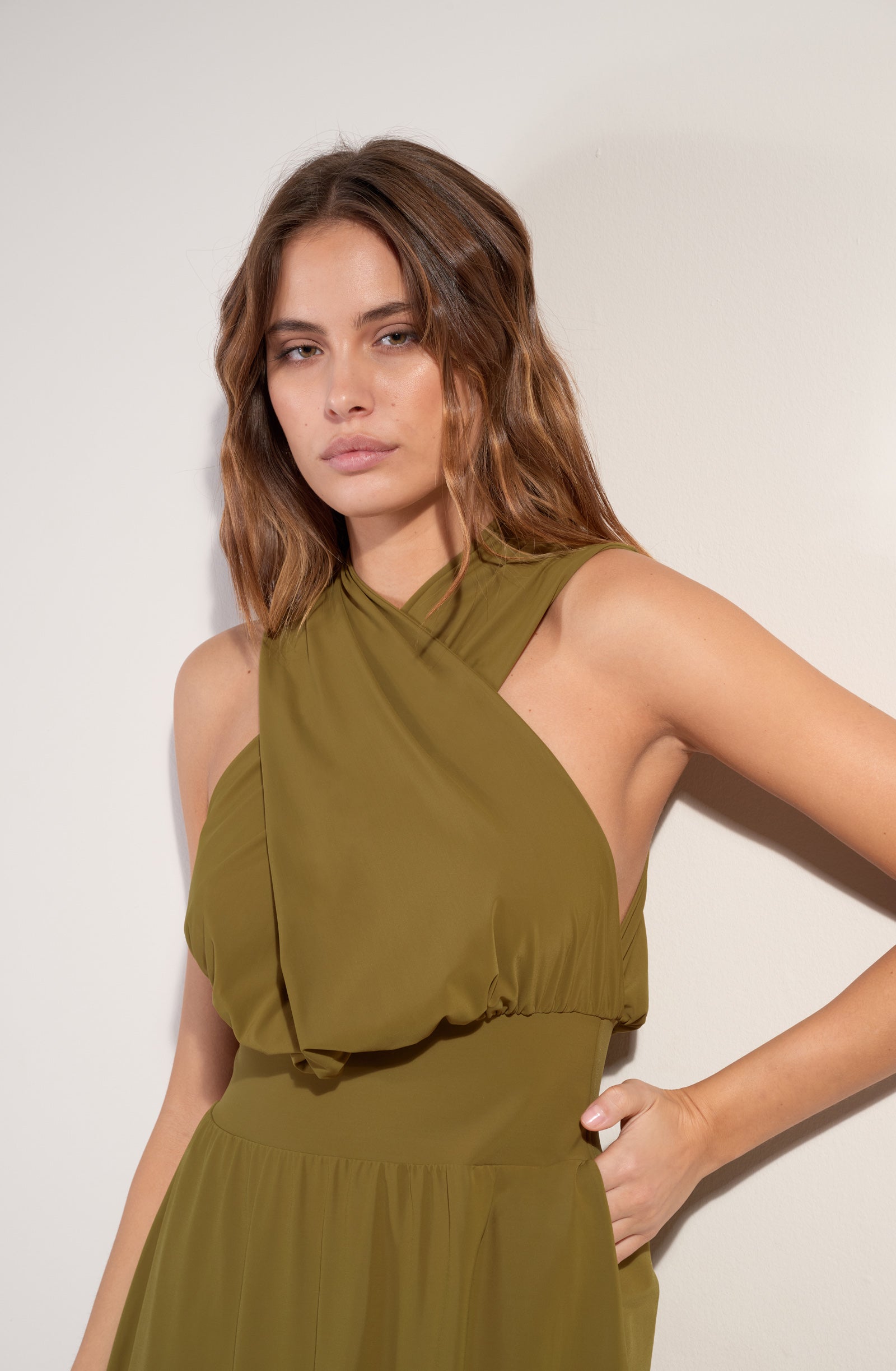pain-de-sucre-nola-robe-courte-en-voile-extensible-bronze-multi-positions image 5