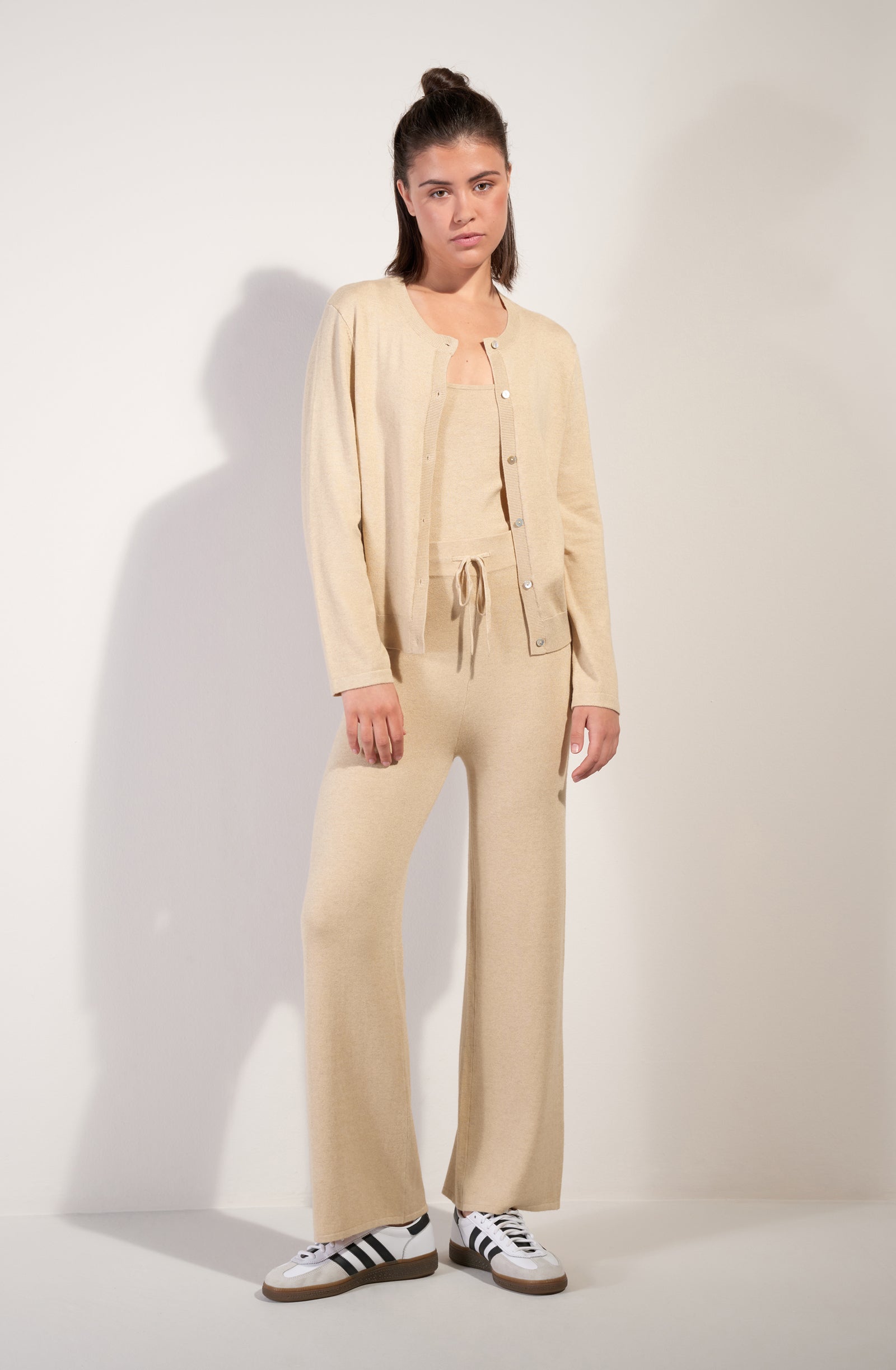 pain-de-sucre-panam-pantalon-droit-en-maille-lien-la-taille-sable image 1