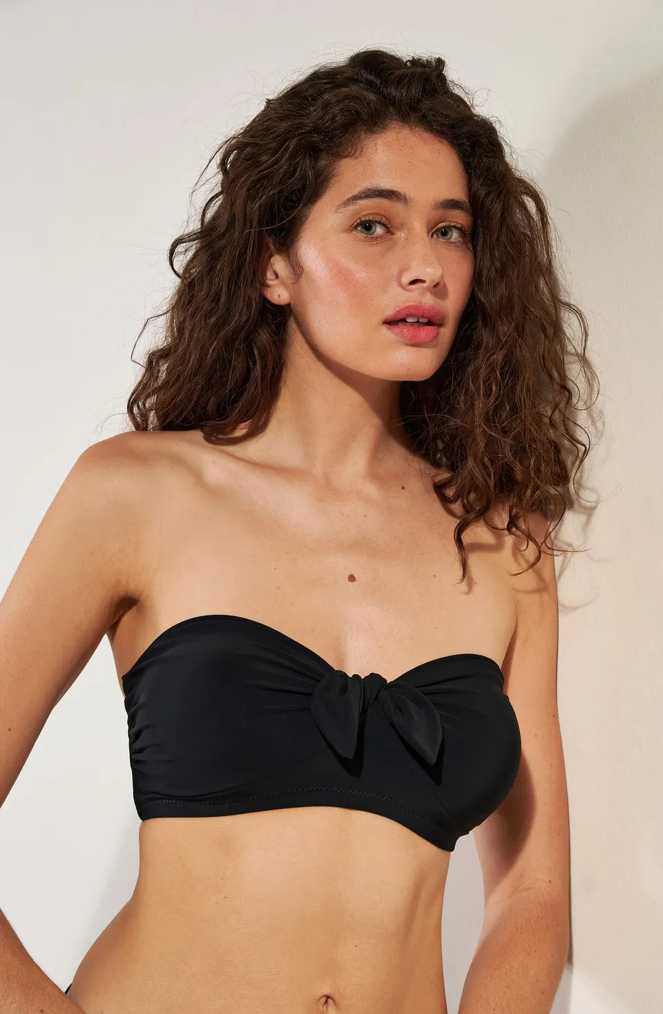 pain-de-sucre-bahiu-haut-bandeau-bustier-noir-coques image 1