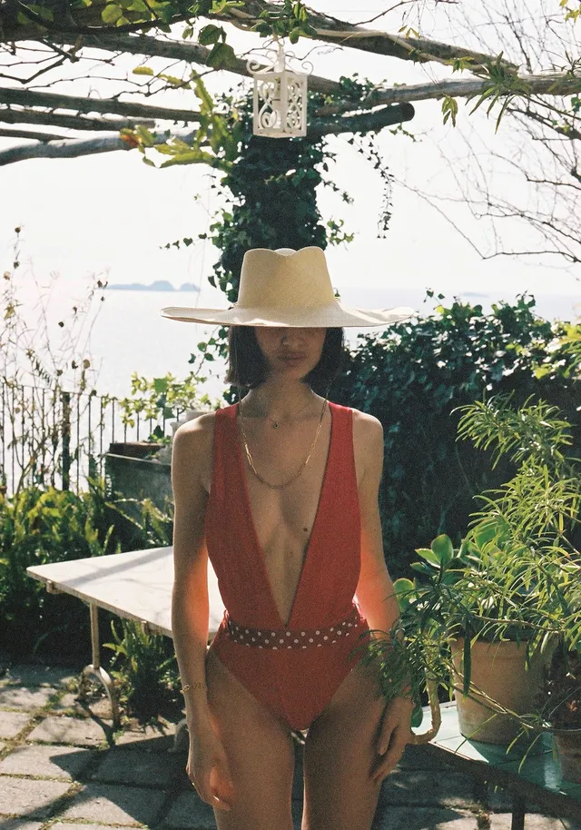 luz-collections-maillot-de-bain-une-pi-ce-cesar-rouge-pois-blanc image 1