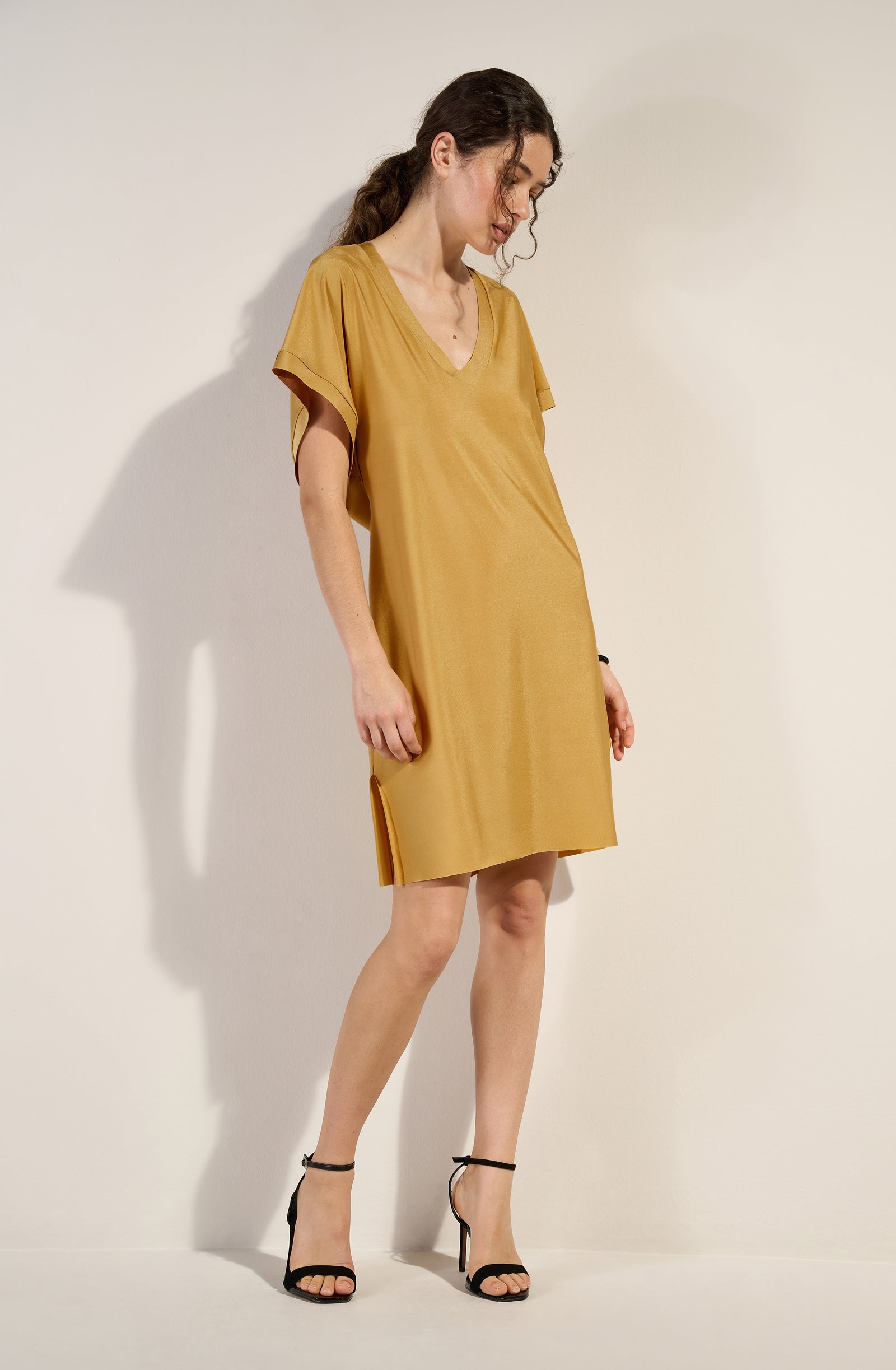 pain-de-sucre-pretty-tunique-ample-en-voile-l-ger-lycra-dor-e image 3
