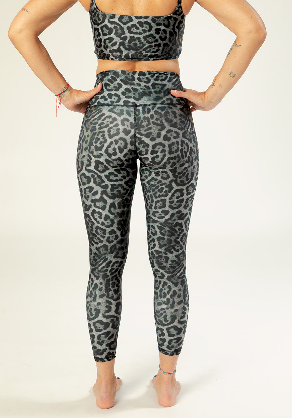 luz-collections-legging-vanille-imprim-panth-re-gris-taille-mi-haute-7-8 image 2