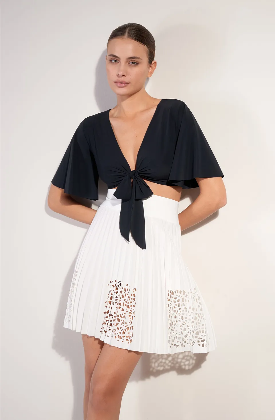 pain-de-sucre-tainy-crop-top-voile-extensible-multipositions-noir image 1
