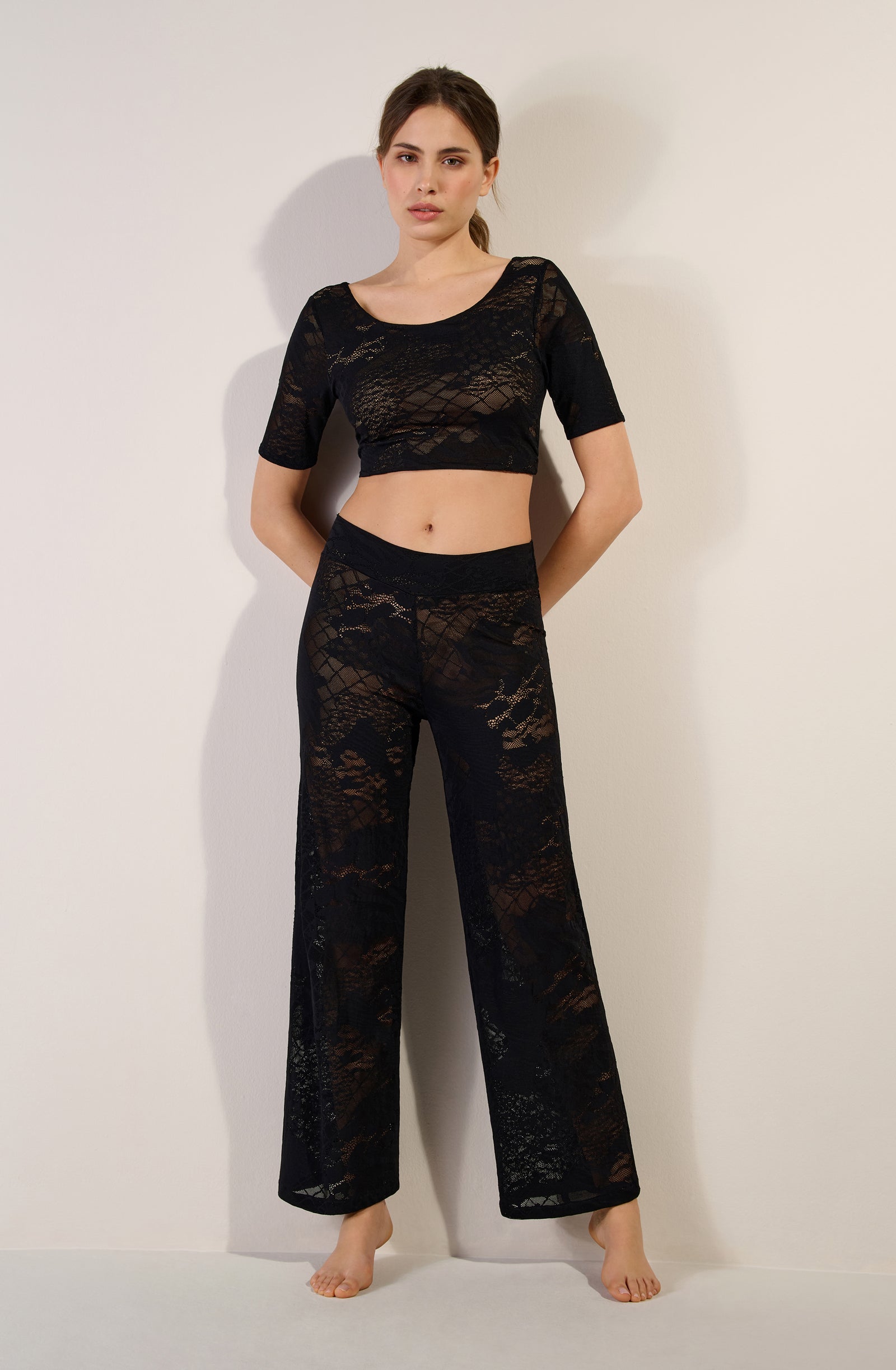 pain-de-sucre-pooja-pantalon-large-dentelle-fran-aise-noir image 1