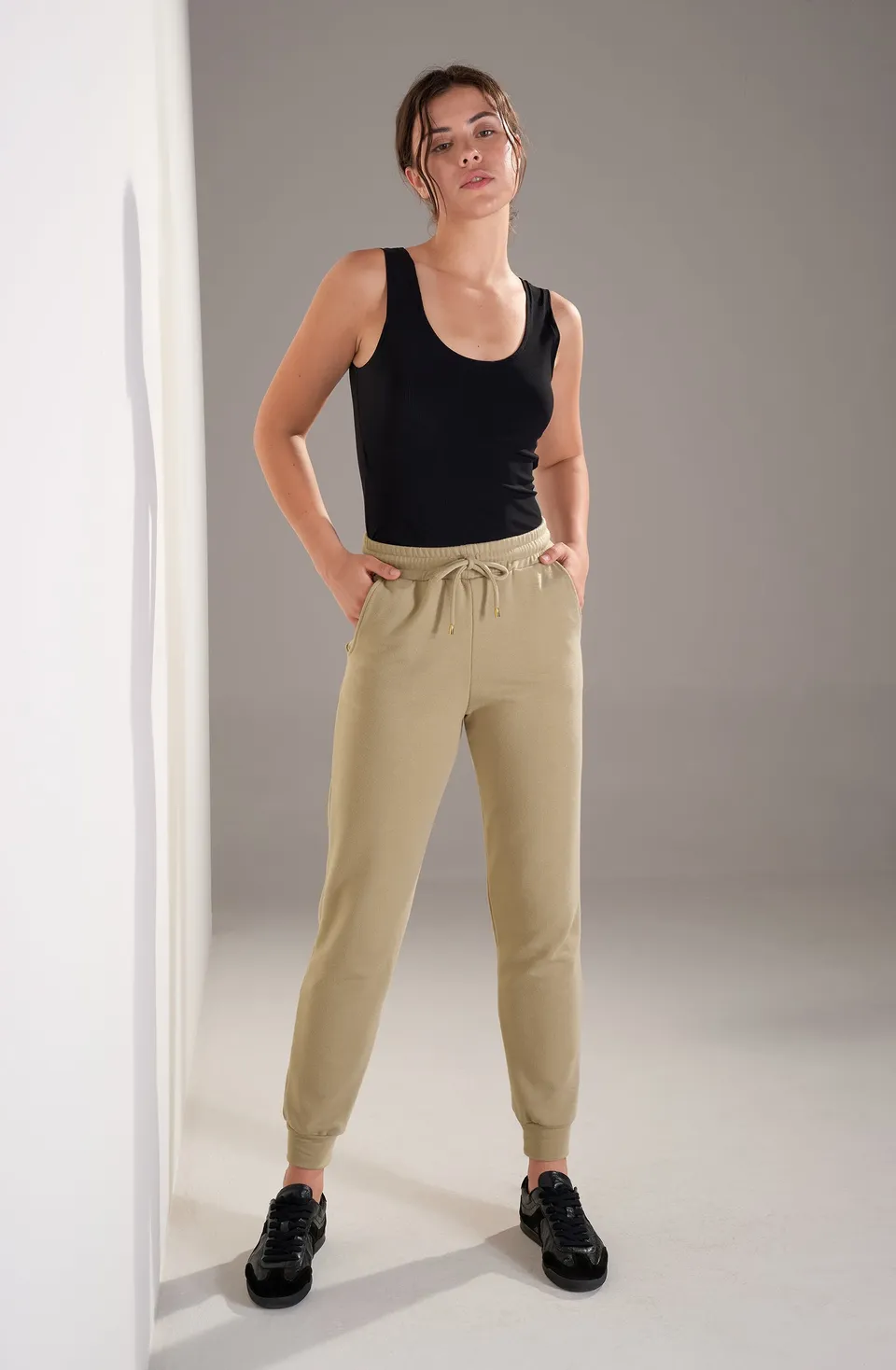 pain-de-sucre-joia-pantalon-jogging-sable image 1