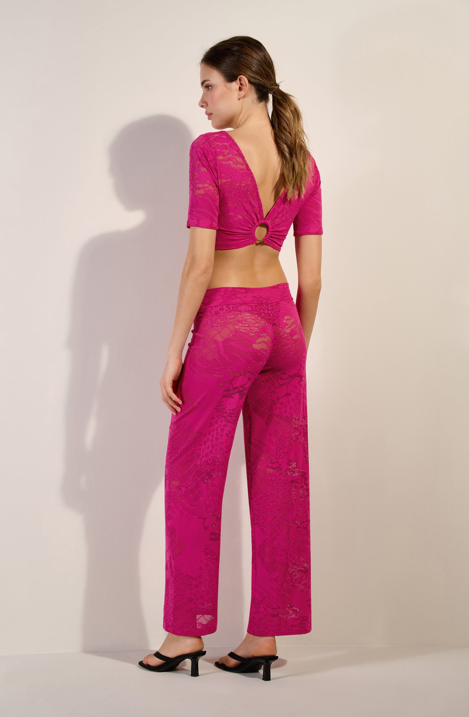 pain-de-sucre-tanji-crop-top-framboise image 6