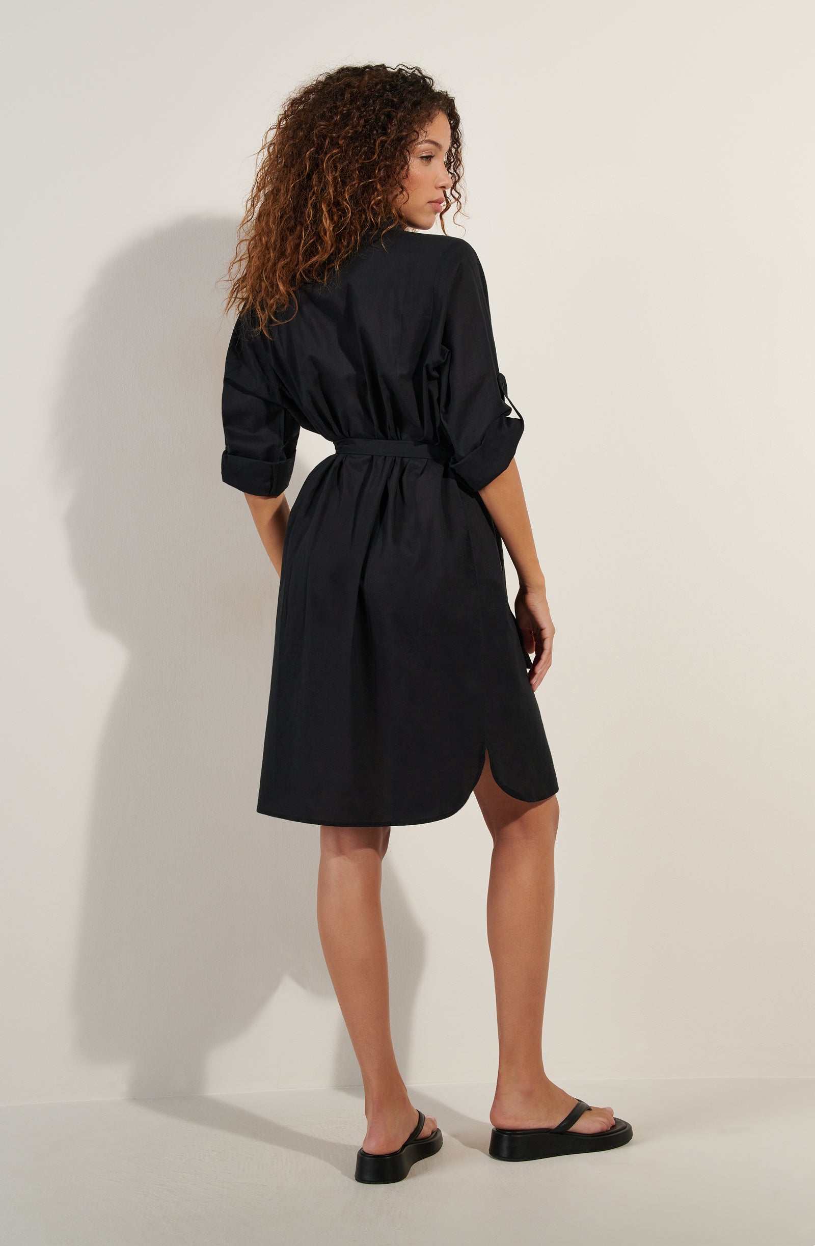 pain-de-sucre-cassandre-robe-chemise-noir image 2