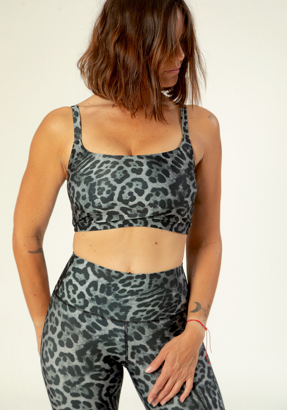luz-collections-brassi-re-de-sport-alex-panth-re-gris image 4