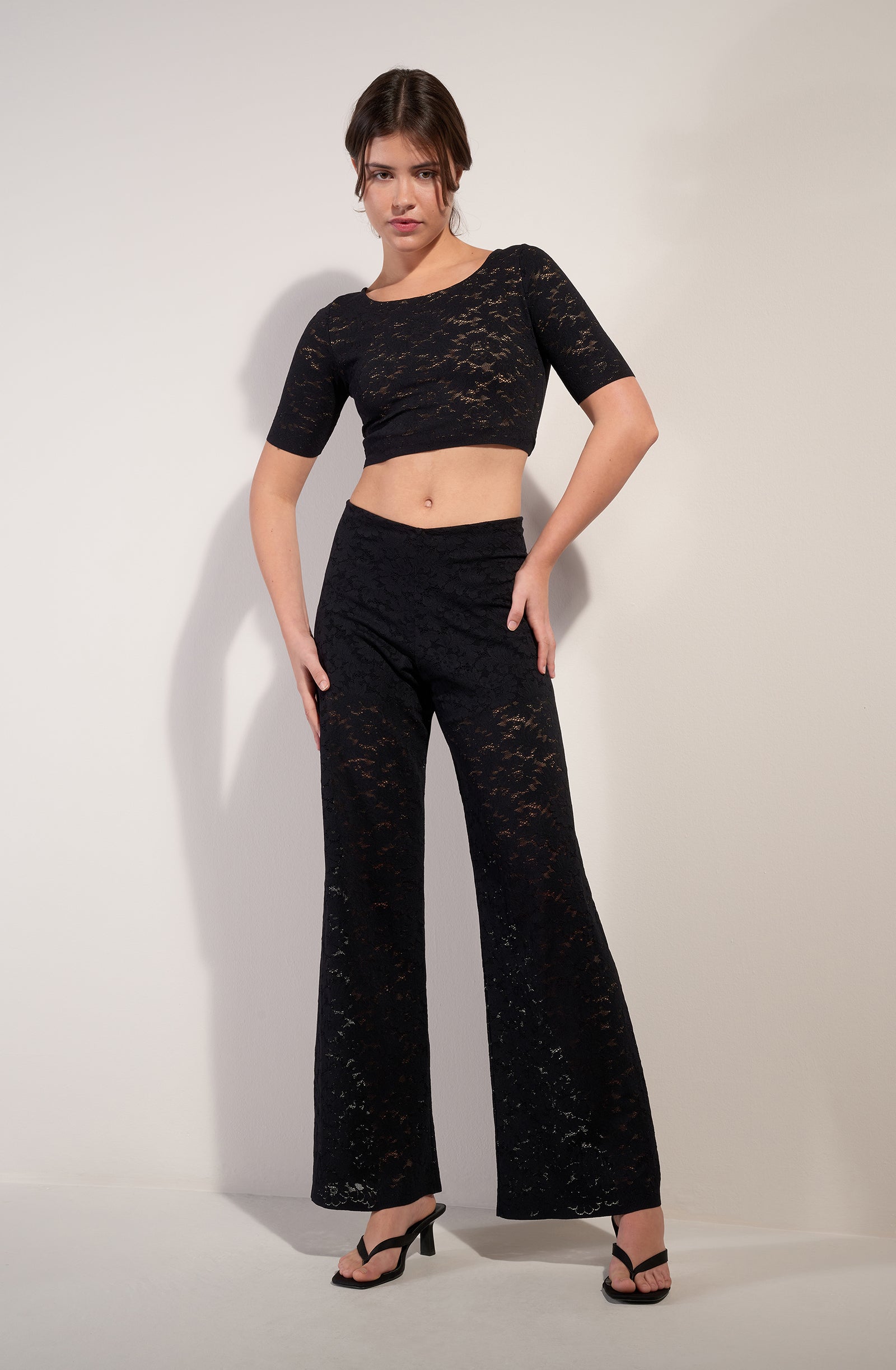 pain-de-sucre-kalliope-crop-top-dentelle-noir image 4