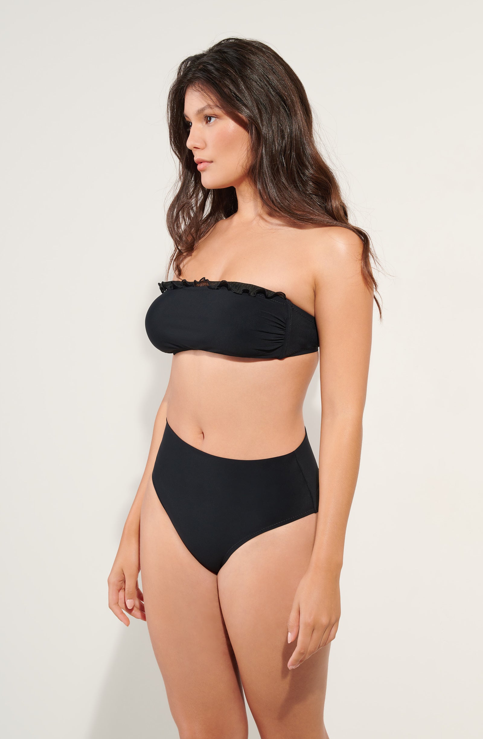 pain-de-sucre-valli-haut-de-maillot-bandeau-volant-en-voile-pliss-noir image 3