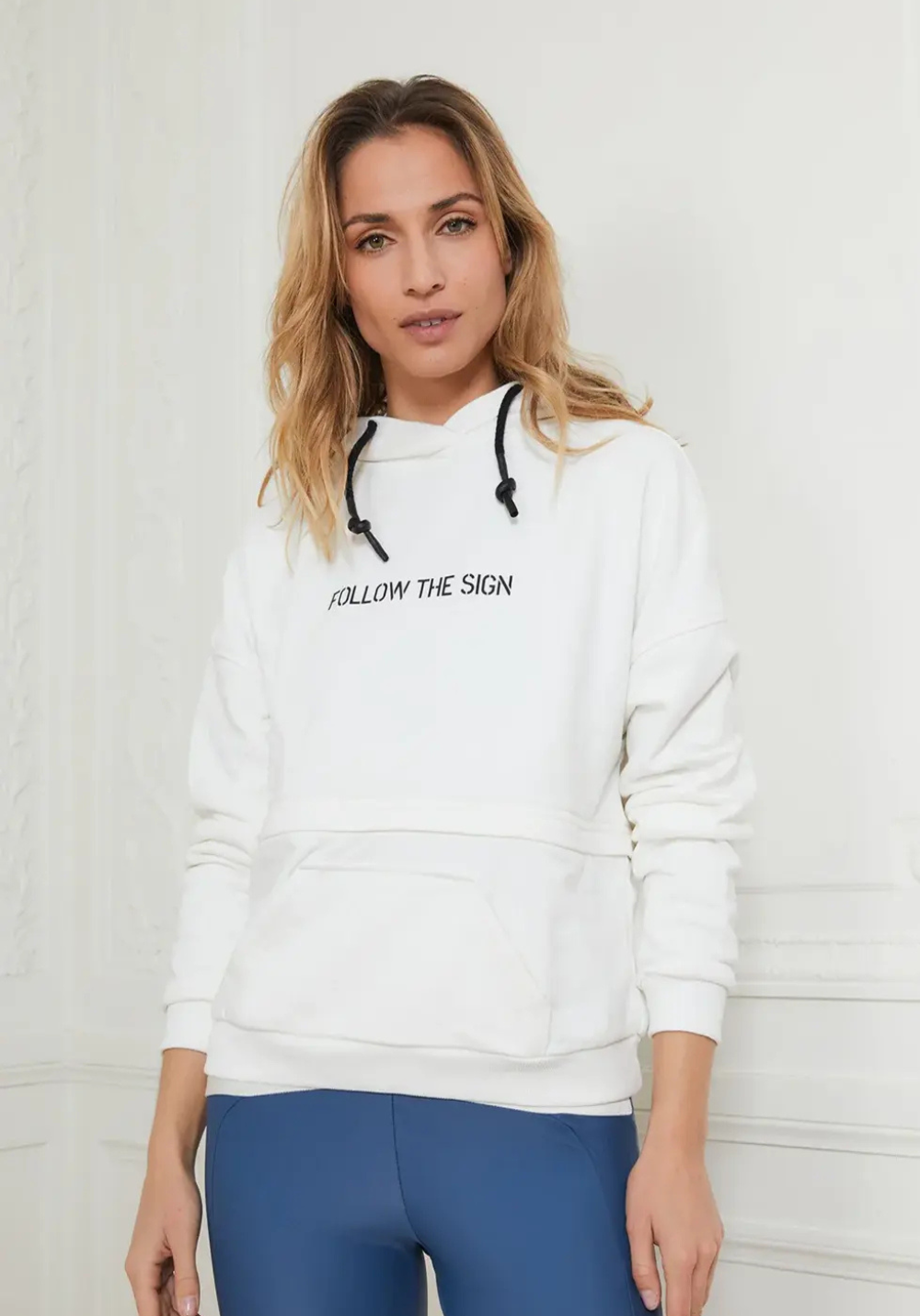 luz-collections-petya-fts-sweatshirt-capuche-blanc-zipp-en-coton-biologique-upf- image 1