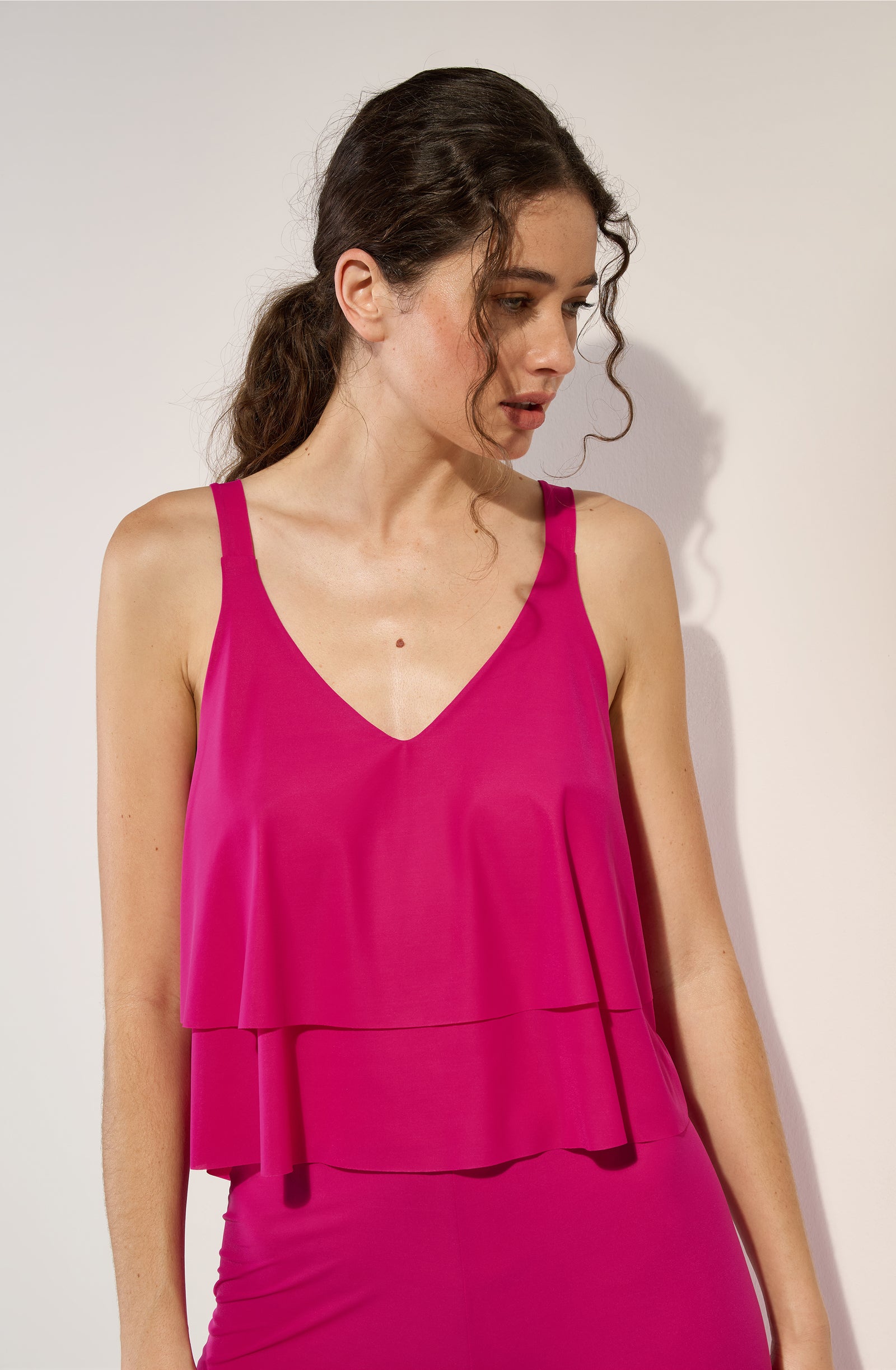 pain-de-sucre-tea-top-ample-volant-beachwear-framboise image 4