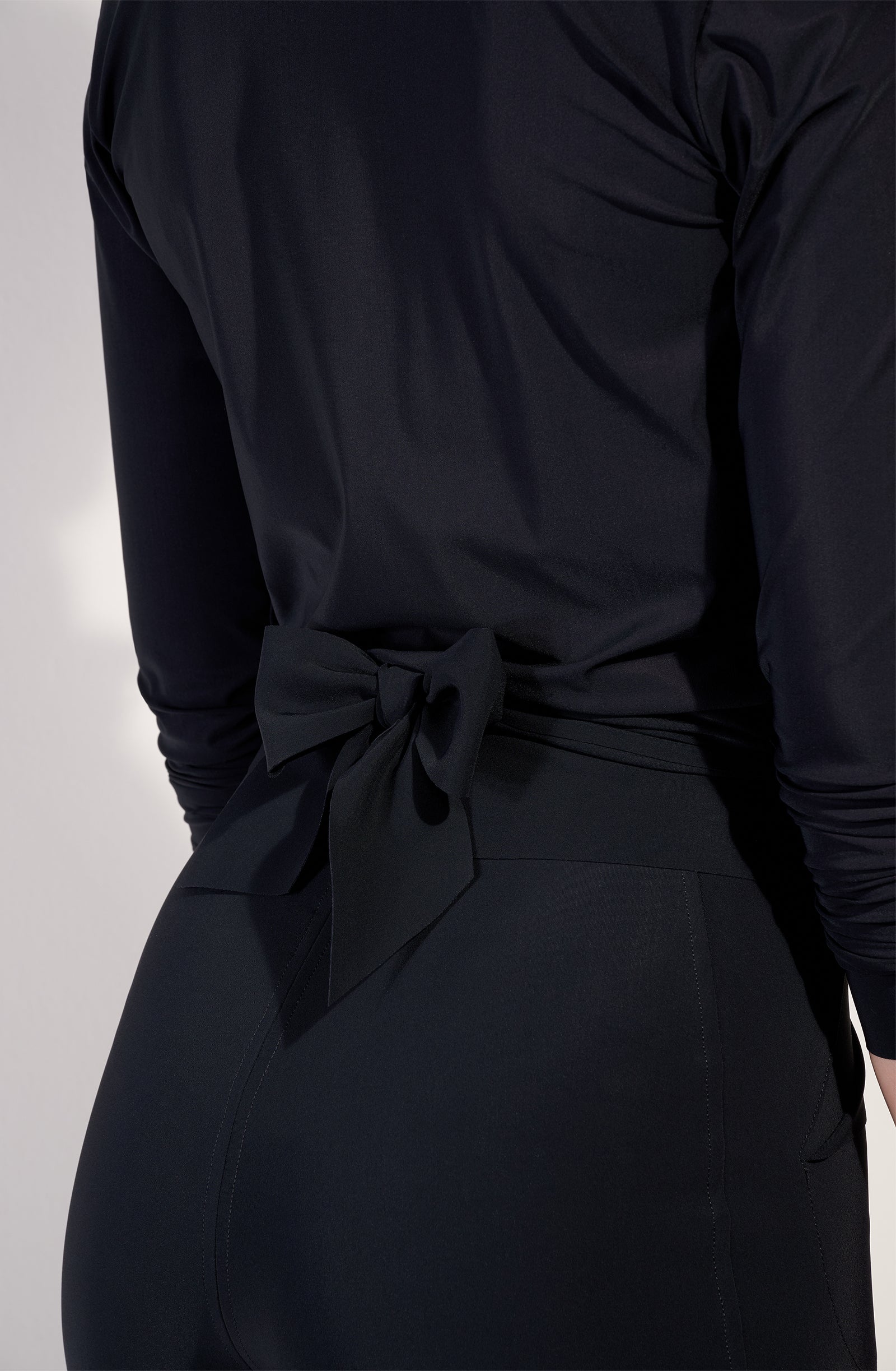 pain-de-sucre-ely-crop-top-cache-c-ur-noir image 6