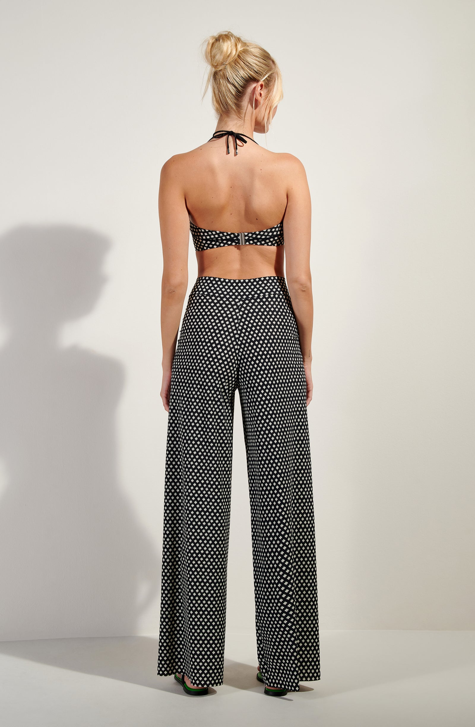 pain-de-sucre-pina-pantalon-ample-beachwear-imprim-liberty-noir-et-blanc image 2