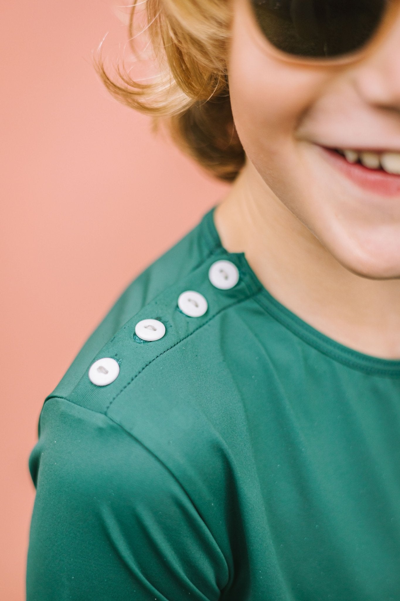 les-ultraviolettes-pirate-vert-pin-tee-shirt-anti-uv-manches-longues-enfant-upf5 image 1