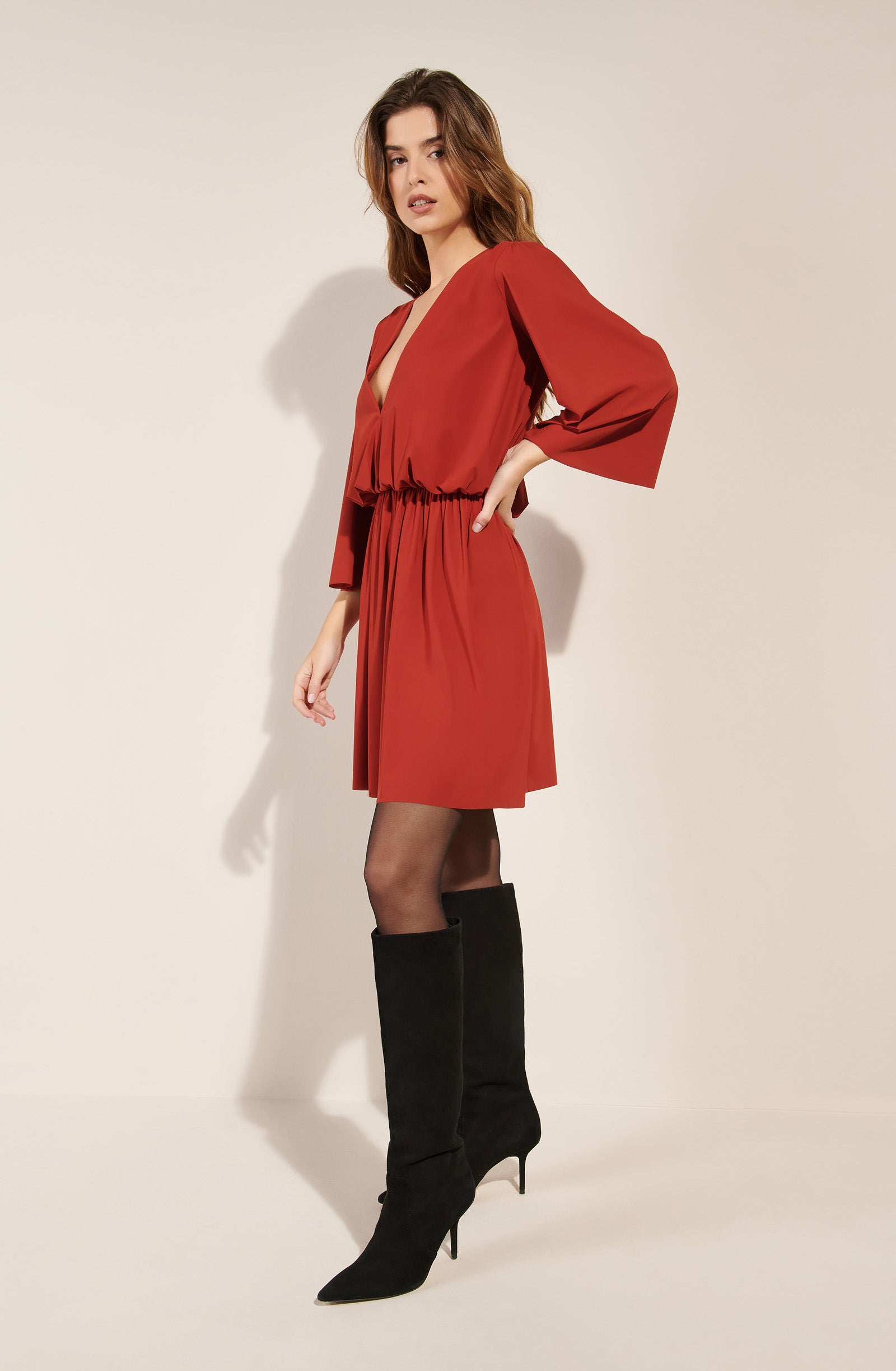 pain-de-sucre-sioni-robe-courte-vas-e-manches-amples-brique-tissu-italien image 3