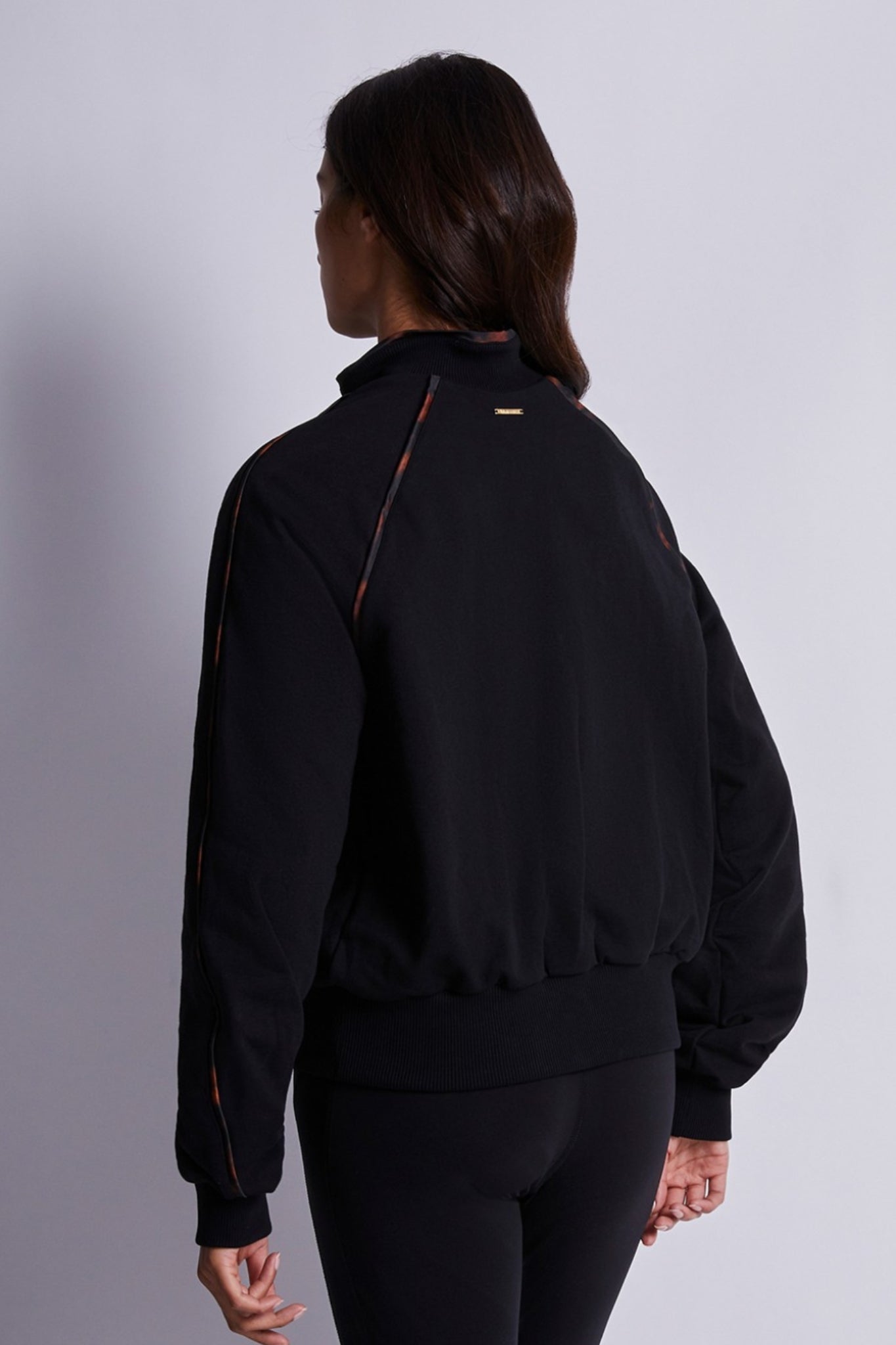 luz-collections-x-aubade-sweat-zipp-hot-motion-noir image 2