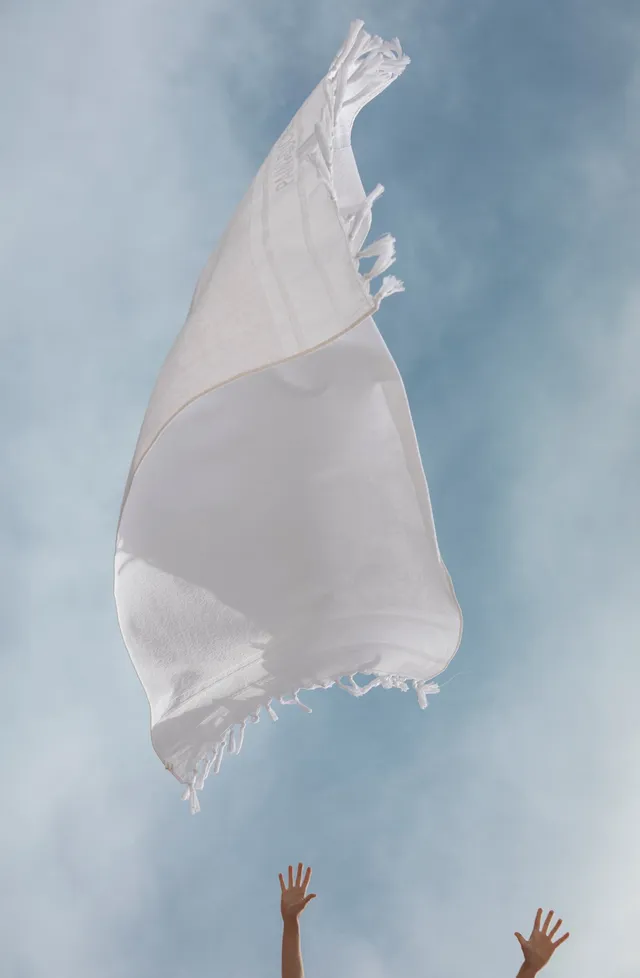 pain-de-sucre-zaina-blanc-fouta-ponge-brod-e-180-x-100-cm image 1
