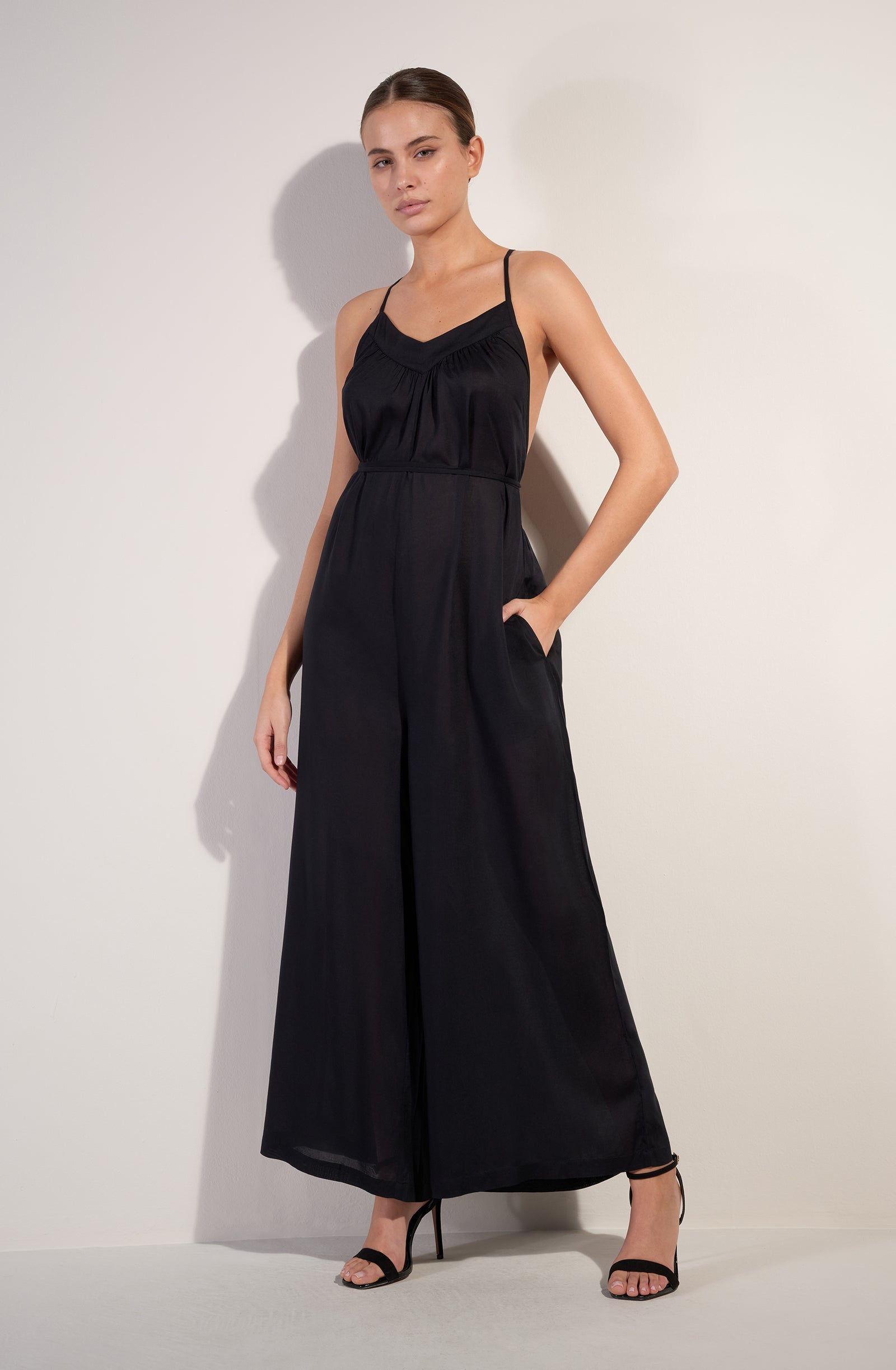 pain-de-sucre-vera-combinaison-pantalon-large-en-modal-noir image 3