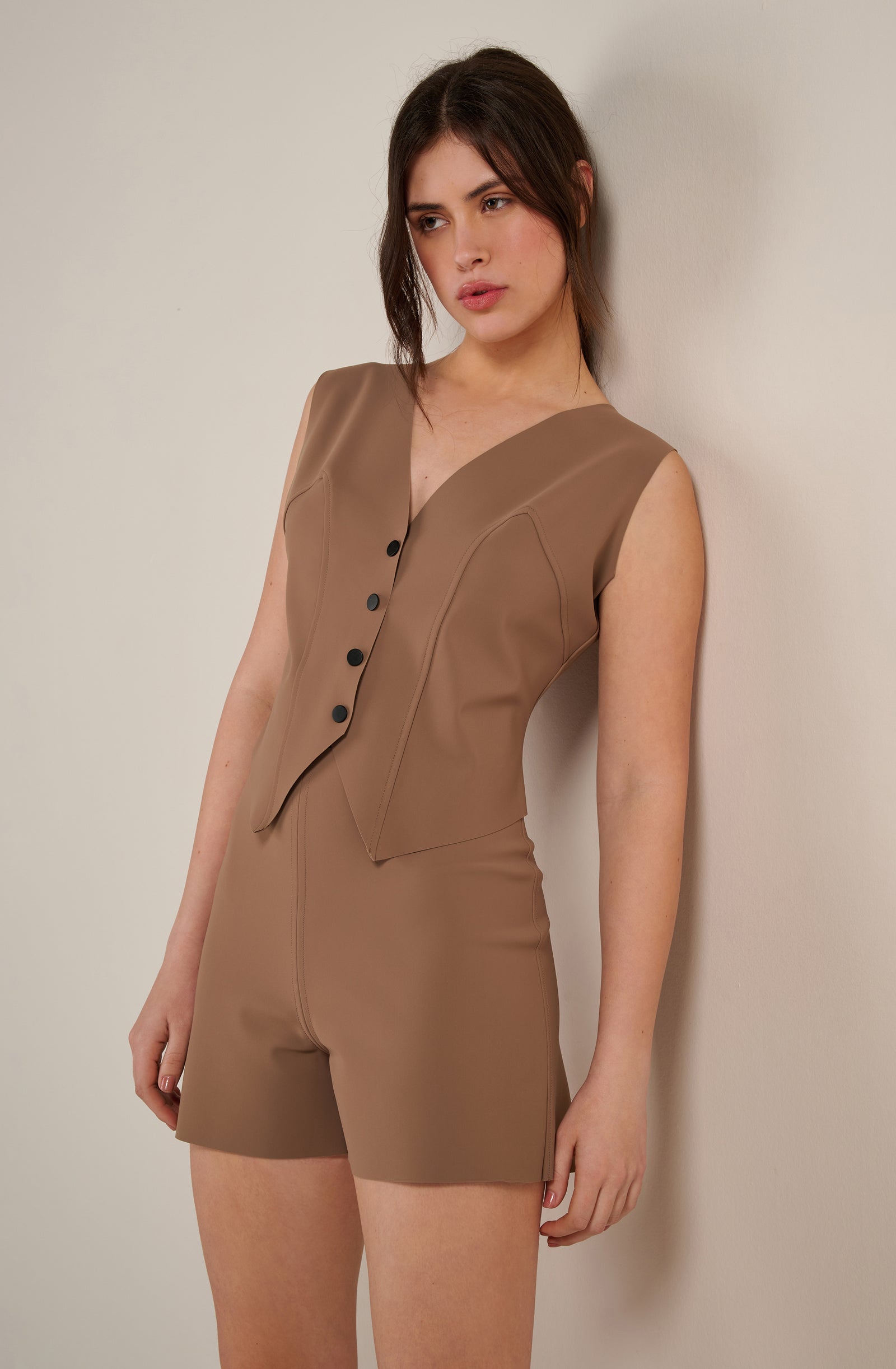 pain-de-sucre-garry-gilet-sans-manches-bonded-taupe-boutons image 3