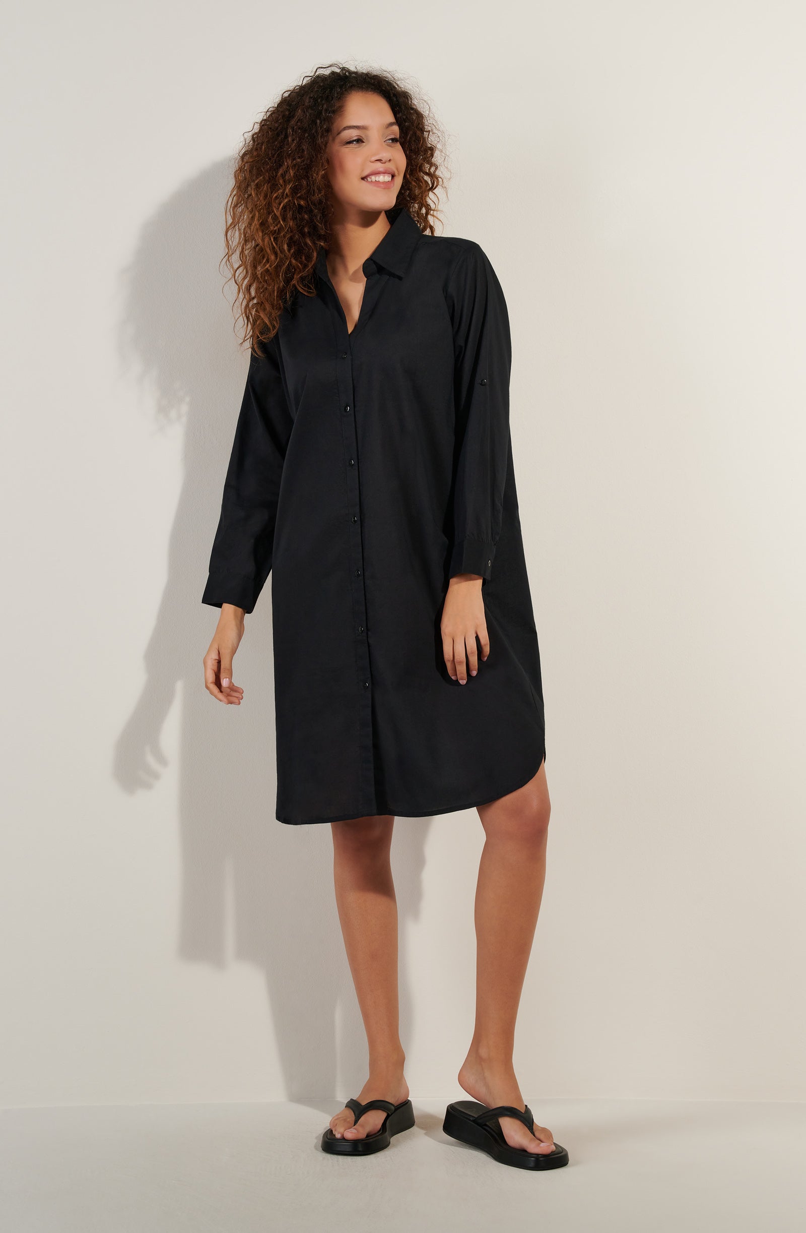 pain-de-sucre-cassandre-robe-chemise-noir image 3
