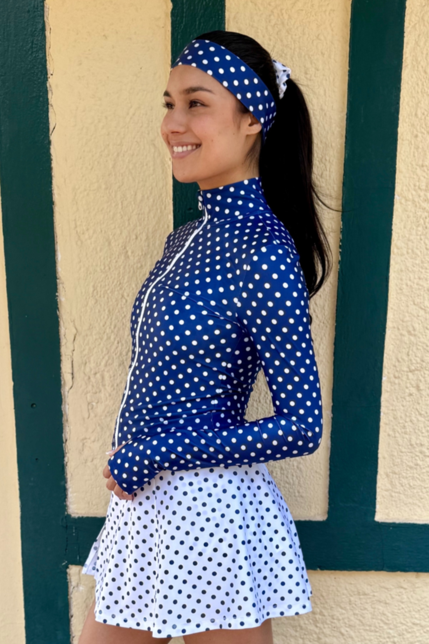 luz-collections-veste-selena-veste-de-tennis-bleue-pois-blancs-upf-50 image 4