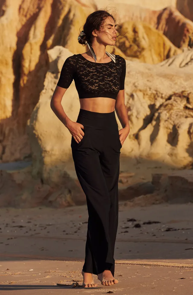 pain-de-sucre-kalliope-crop-top-dentelle-noir image 1