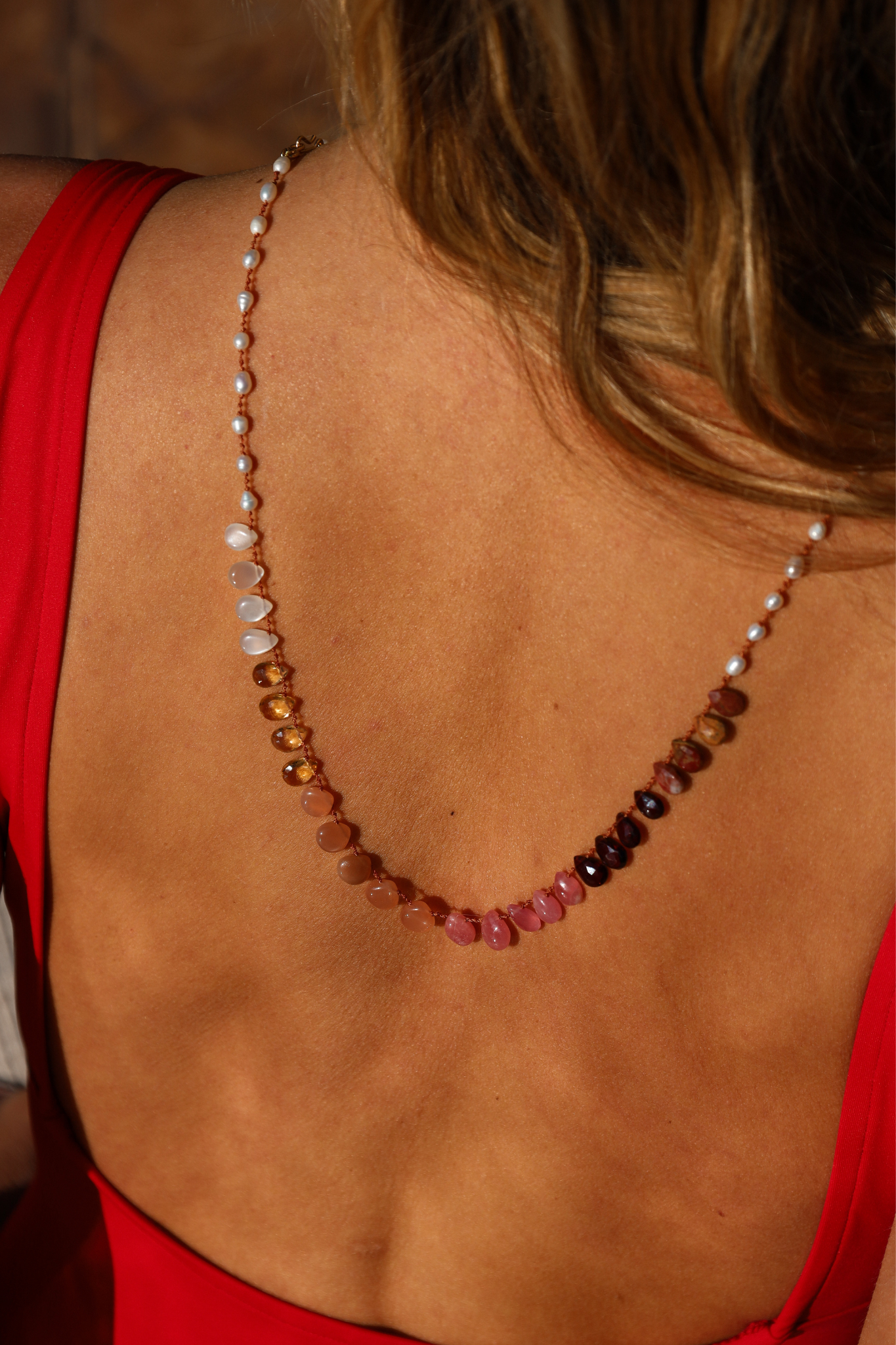 anja-paris-le-collier-sunset-anja-x-ivarene-perles-et-pierres-fines image 3