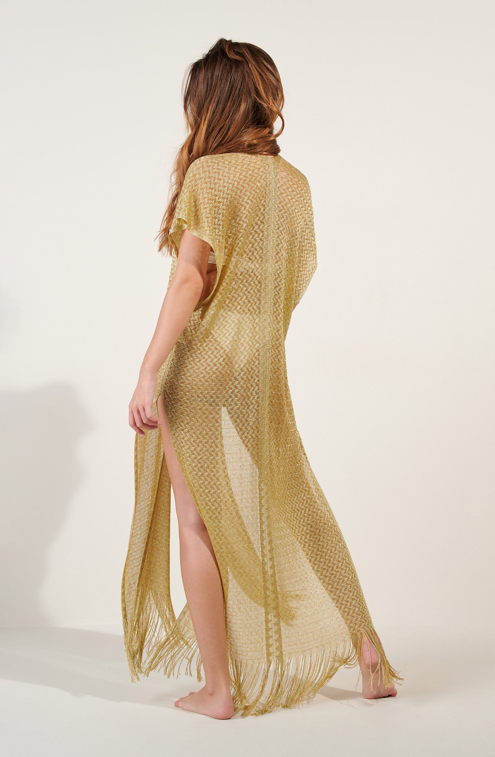 pain-de-sucre-gilia-caftan-long-en-maille-filet-dor-franges image 6