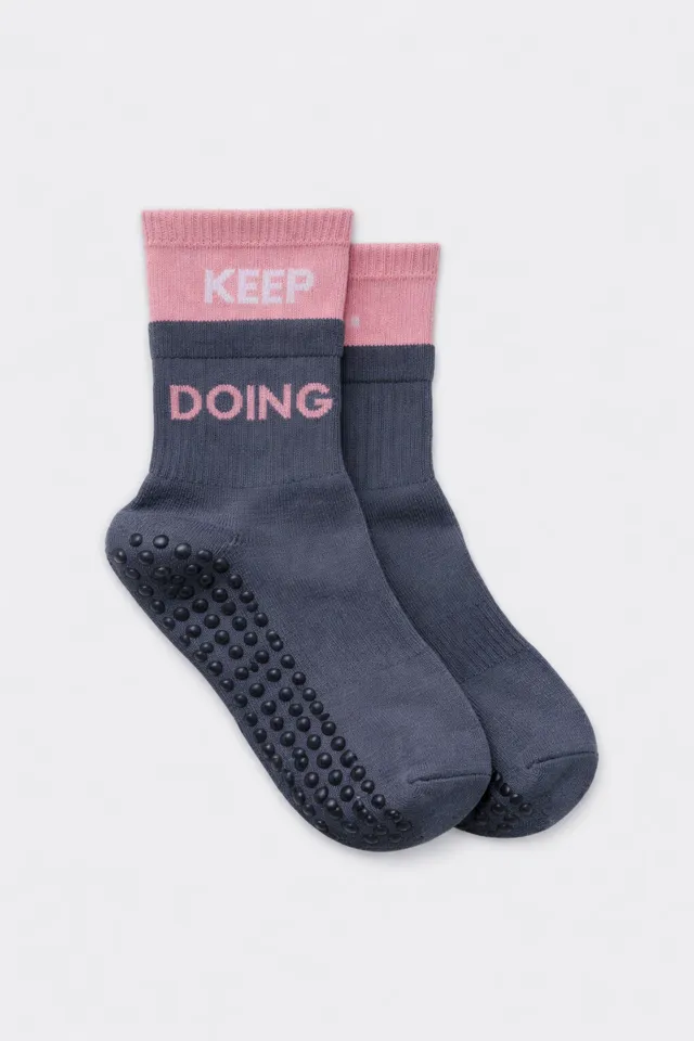 luz-collections-chaussettes-grises-roses image 1
