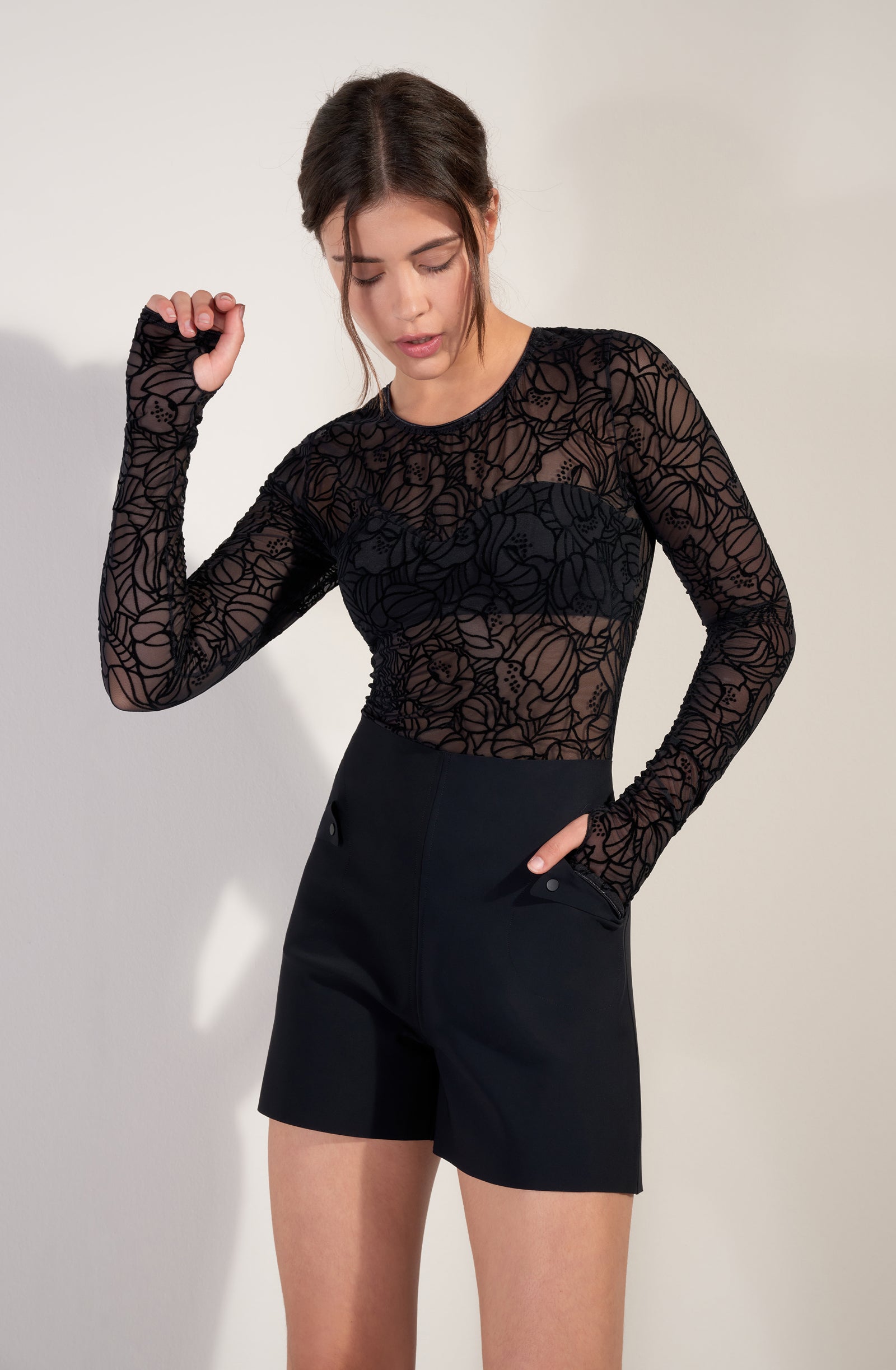 pain-de-sucre-saelle-short-taille-haute-en-bonded-noir-tailles-m-l image 5
