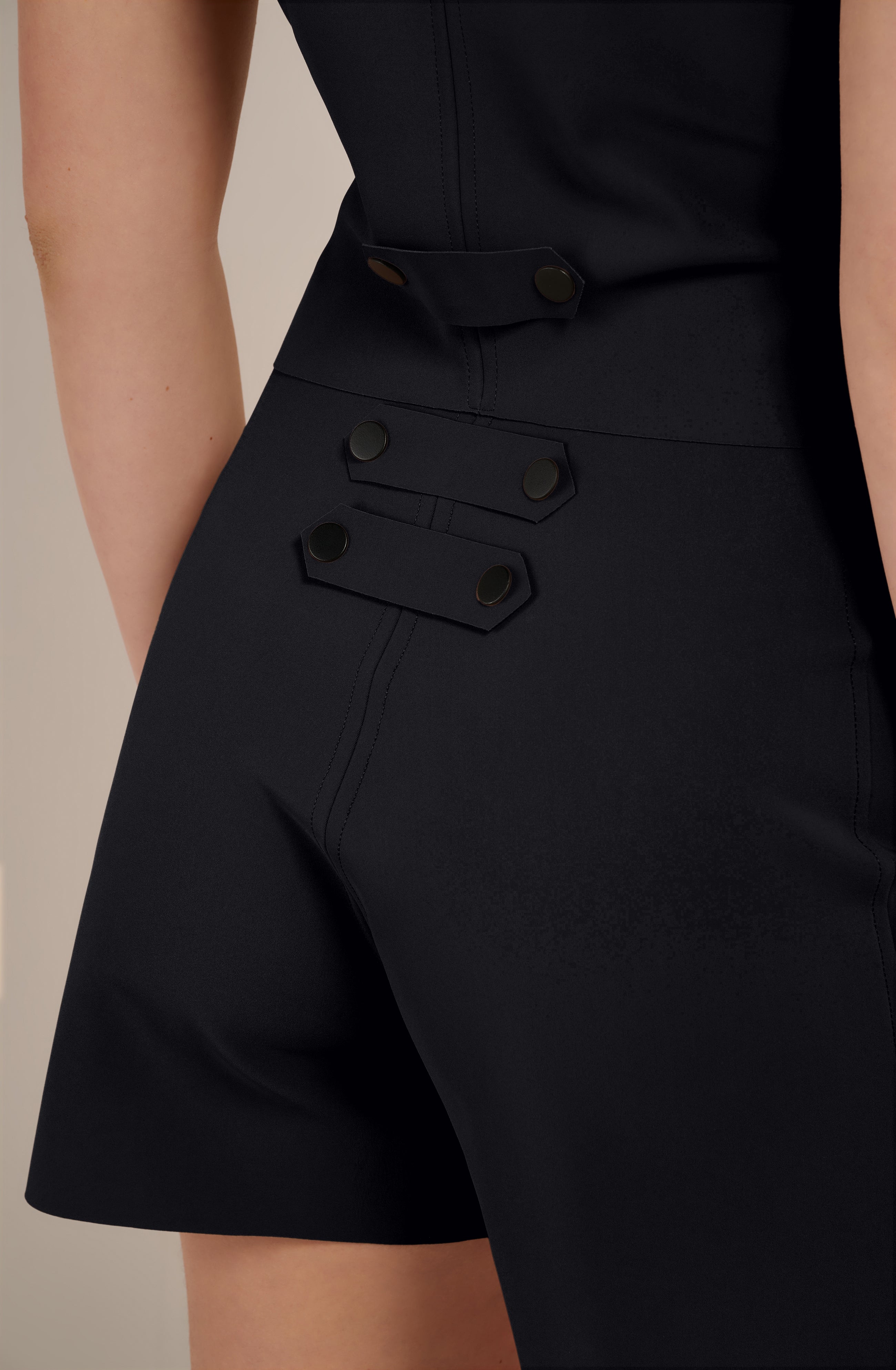 pain-de-sucre-steban-short-taille-haute-en-bonded-surpiqu-noir image 6