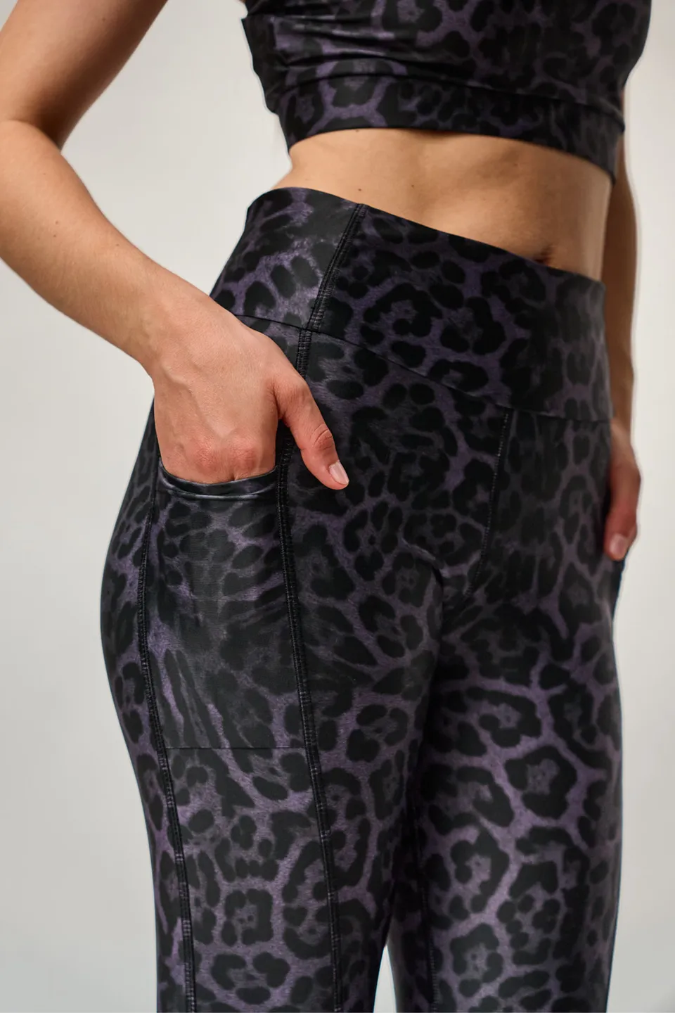 luz-collections-legging-lou-panth-re-violet-legging-7-8-taille-gainante-avec-poc image 1