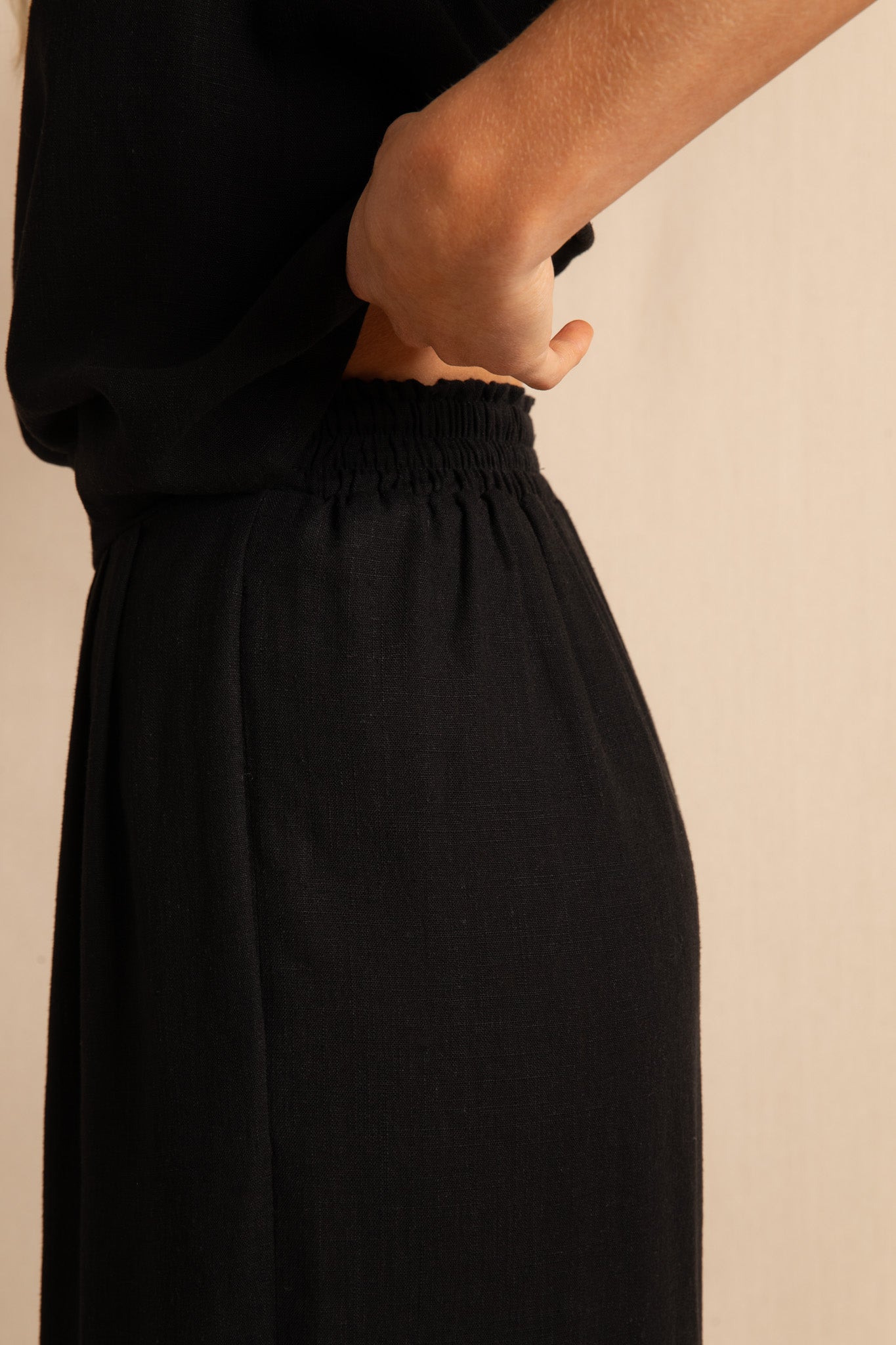 anja-paris-le-palazzo-pantalon-fluide-vas-noir image 8
