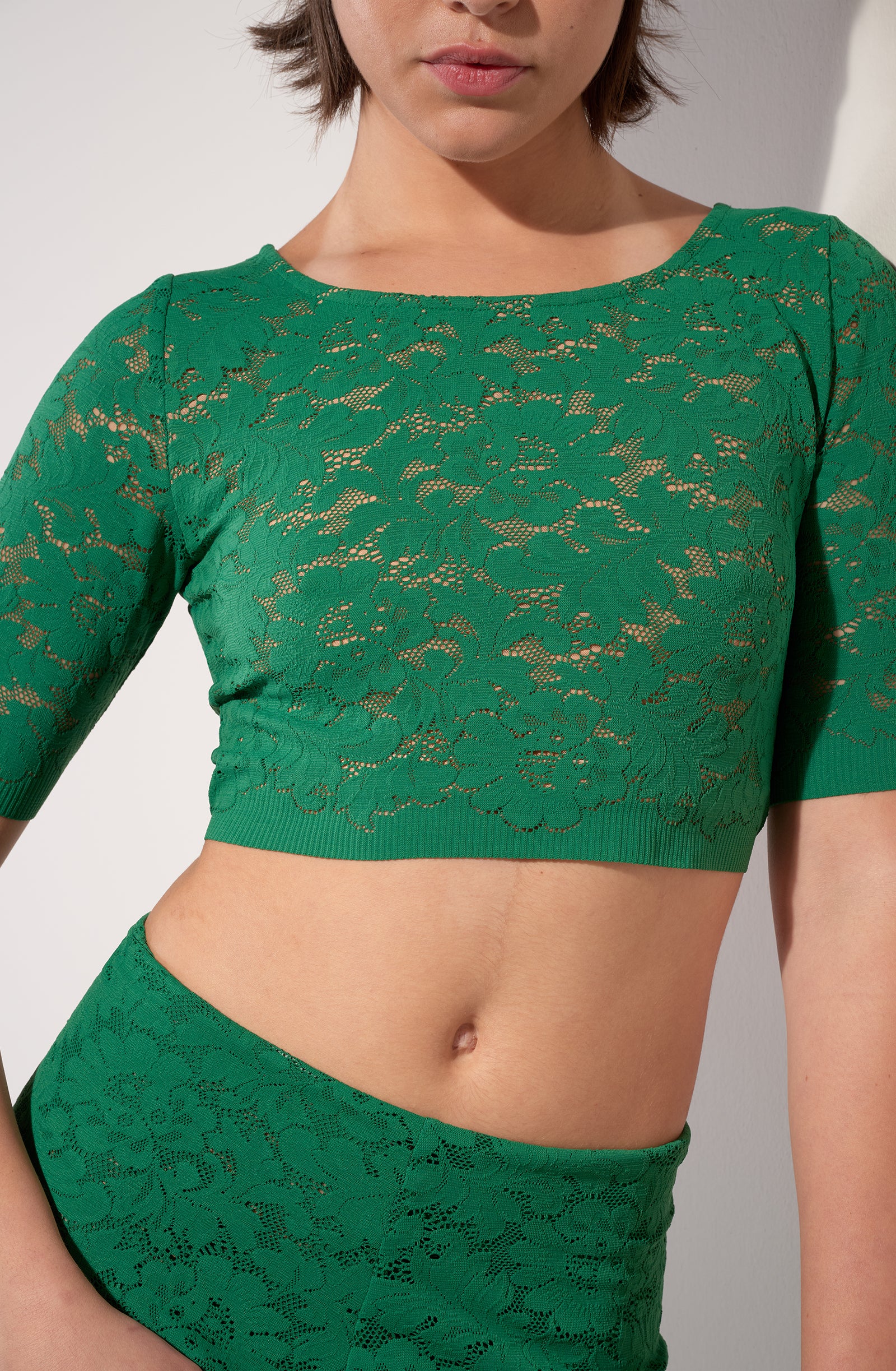 pain-de-sucre-kalliope-crop-top-r-sille-de-dentelle-stretch-jade image 4