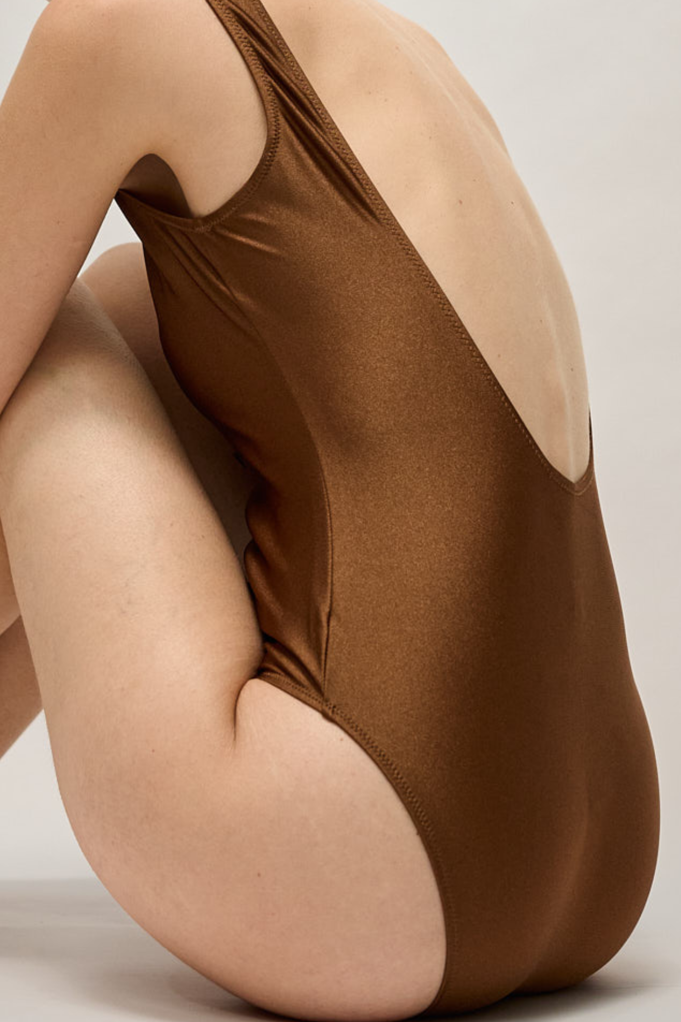 luz-collections-maillot-de-bain-une-pi-ce-laure-marron-satin image 4
