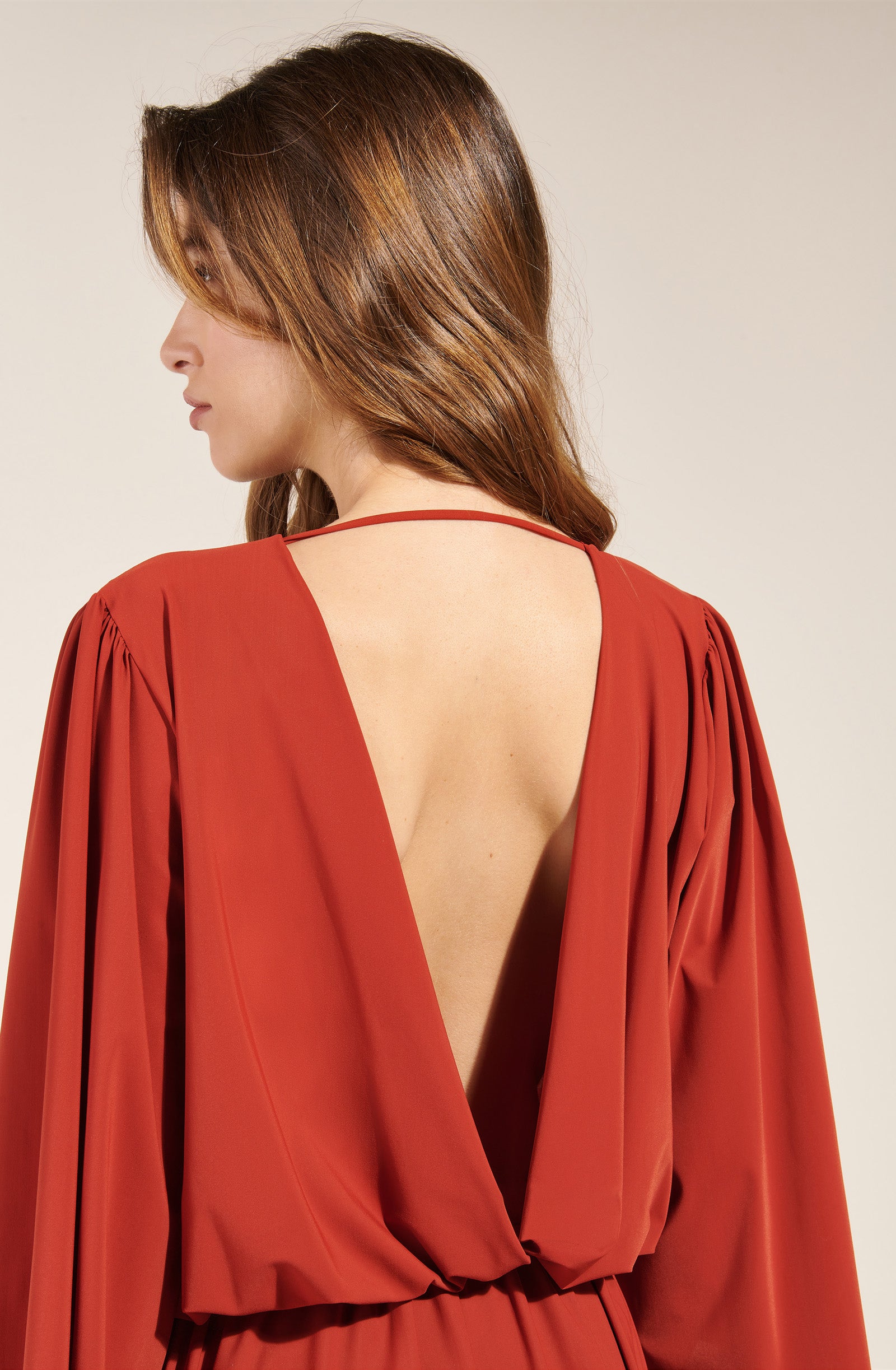 pain-de-sucre-sioni-robe-courte-vas-e-manches-amples-brique-tissu-italien image 4