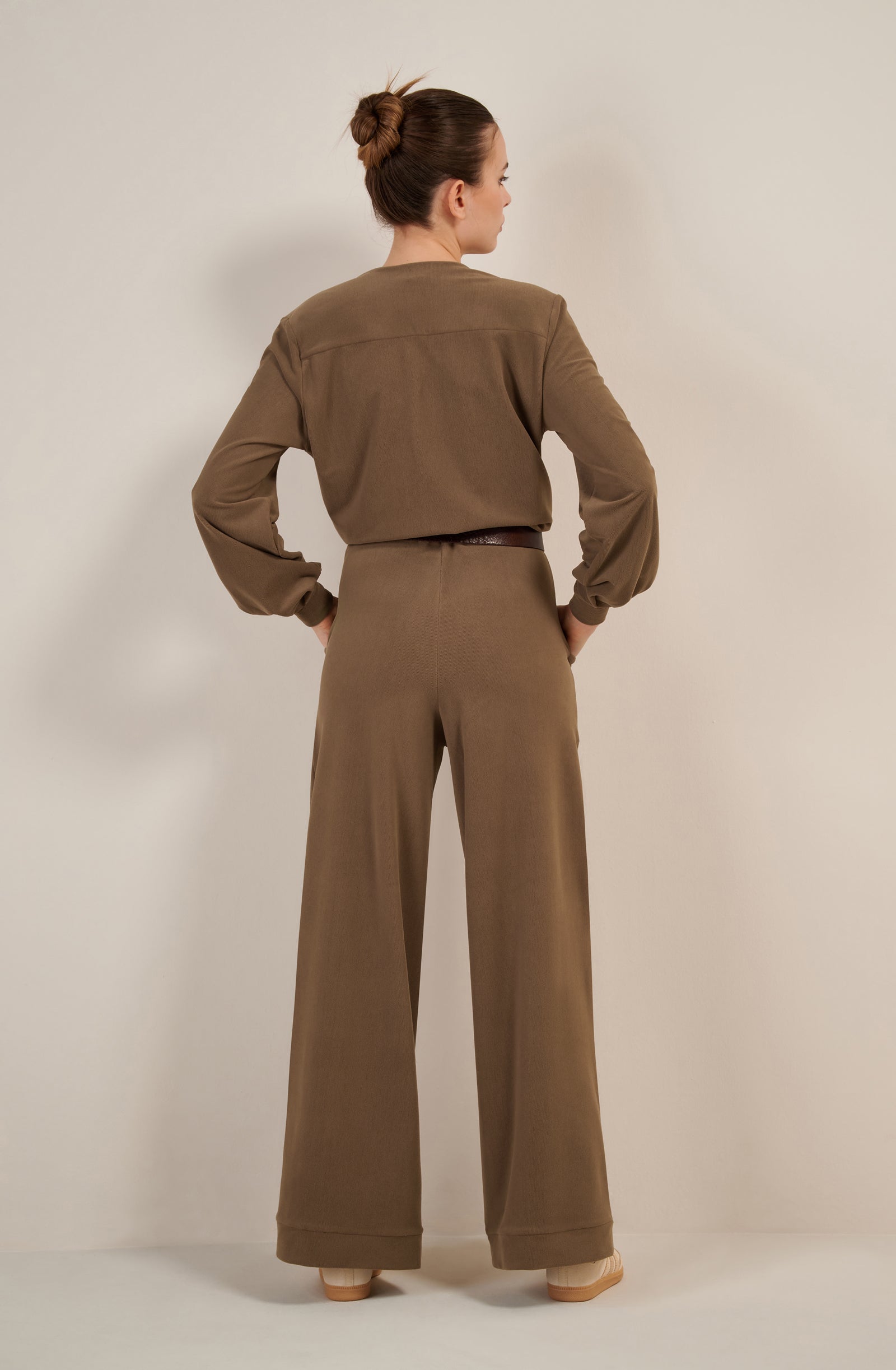 pain-de-sucre-carmel-ceinture-en-cuir-de-veau-grain-marron image 3