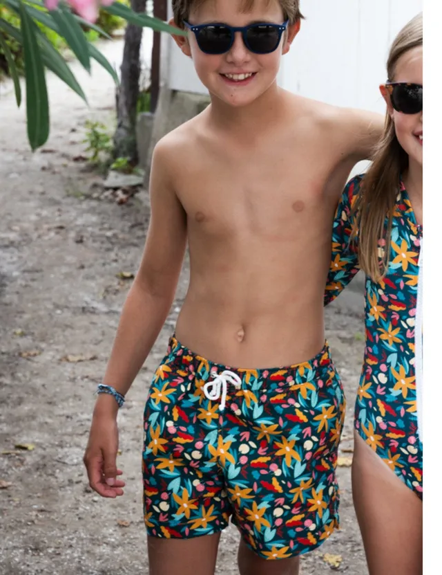 les-ultraviolettes-short-de-bain-corsaire-fleuri-upf50-enfant-gar-on image 1