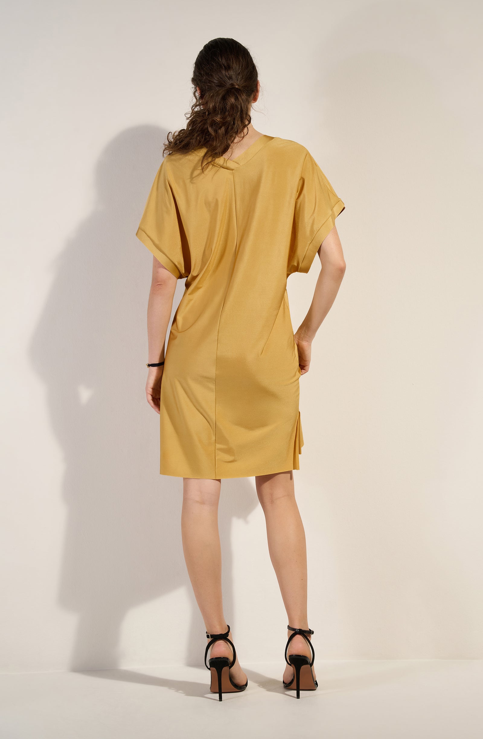 pain-de-sucre-pretty-tunique-ample-en-voile-l-ger-lycra-dor-e image 2