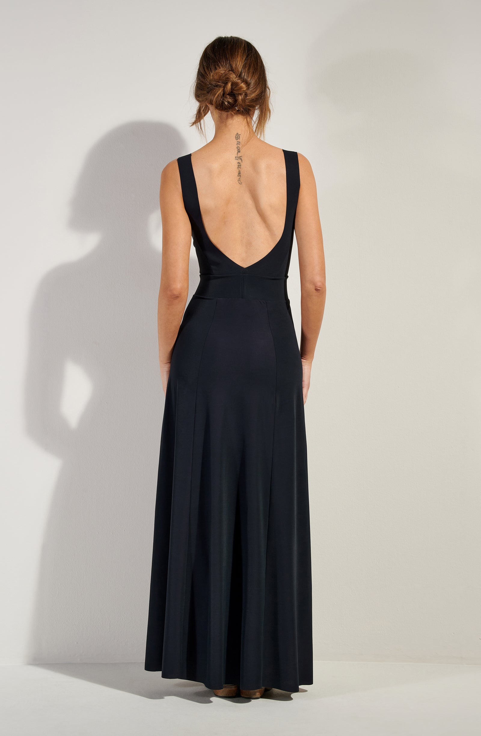 pain-de-sucre-ralia-robe-longue-vas-e-noire image 2