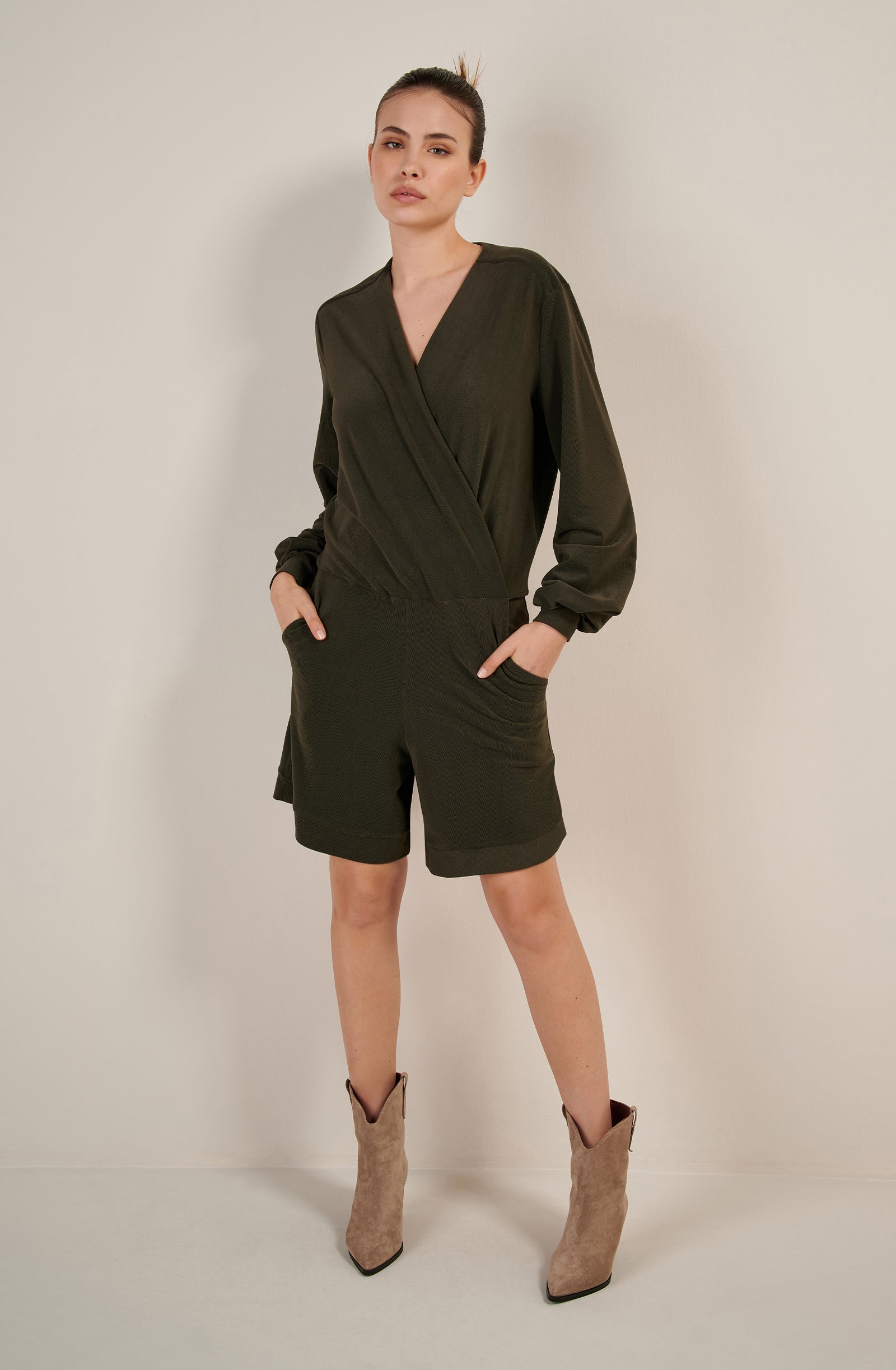 pain-de-sucre-cool-combinaison-short-ample-en-velours-c-tel-kaki image 4