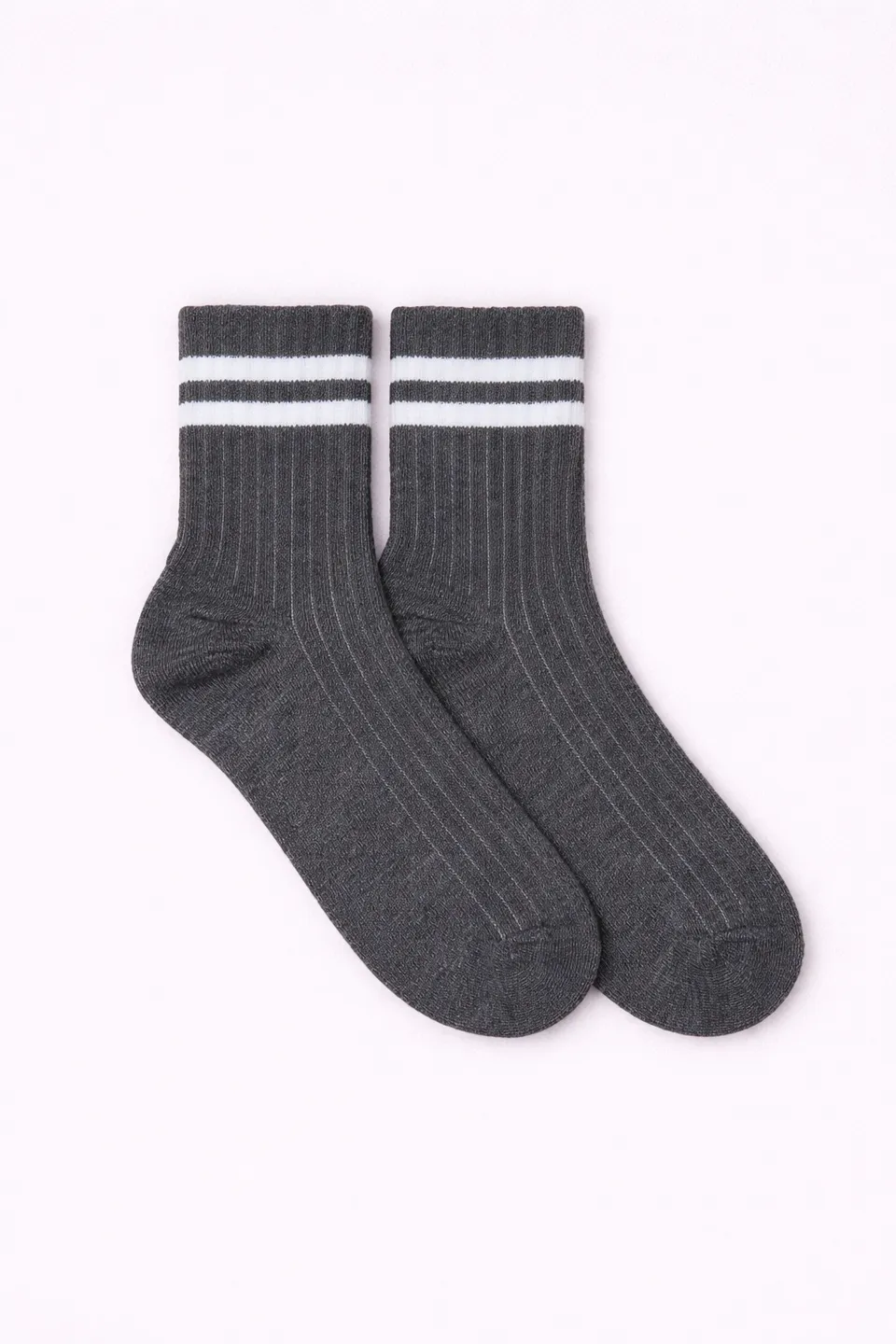 luz-collections-chaussettes-hautes-ray-es-grises image 1